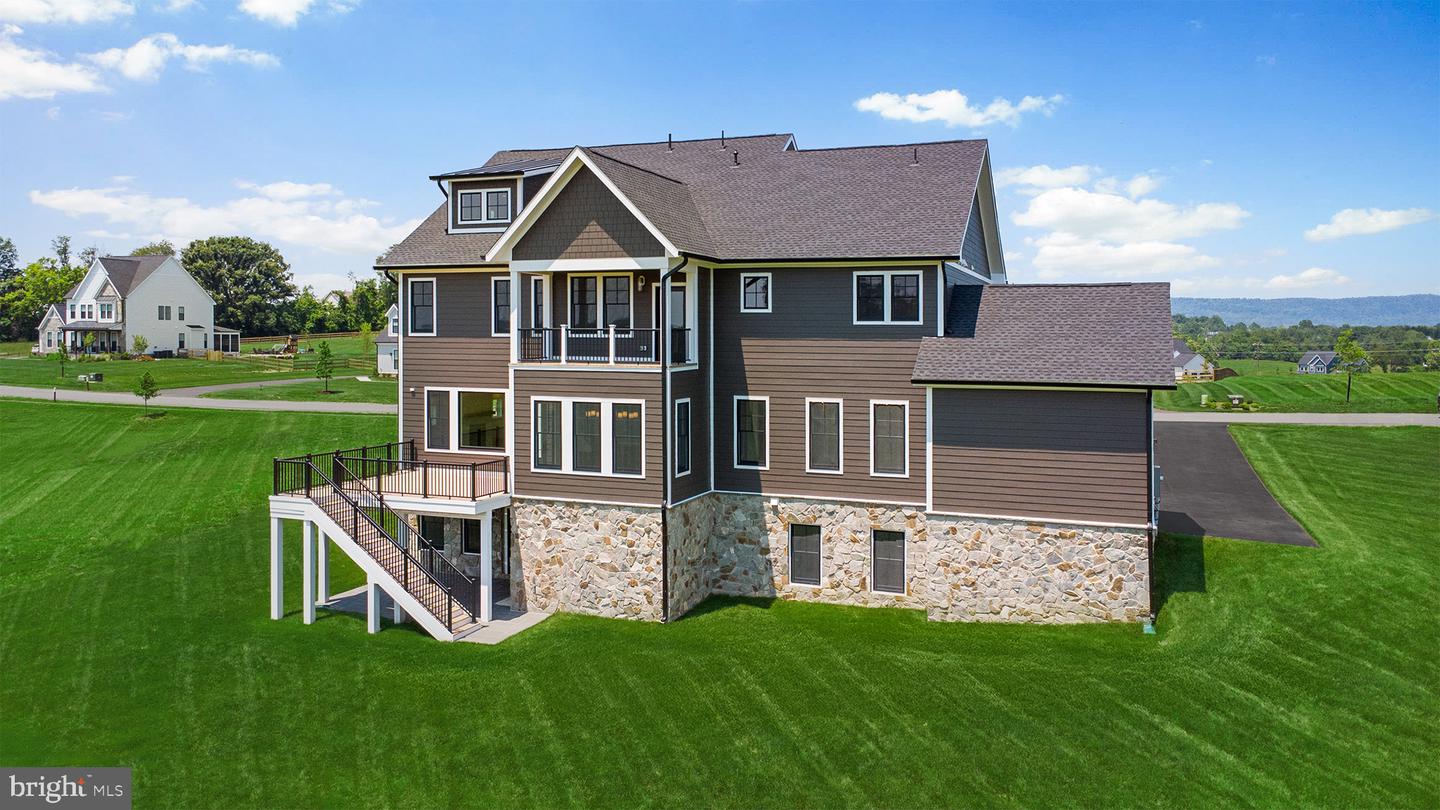 14914 MOGUL CT, WATERFORD, Virginia 20197, 6 Bedrooms Bedrooms, ,6 BathroomsBathrooms,Residential,For sale,14914 MOGUL CT,VALO2101300 MLS # VALO2101300