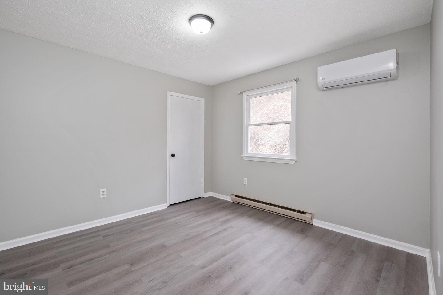 129 HILLWOOD DR, FRONT ROYAL, Virginia 22630, 3 Bedrooms Bedrooms, ,1 BathroomBathrooms,Residential,For sale,129 HILLWOOD DR,VAWR2011628 MLS # VAWR2011628