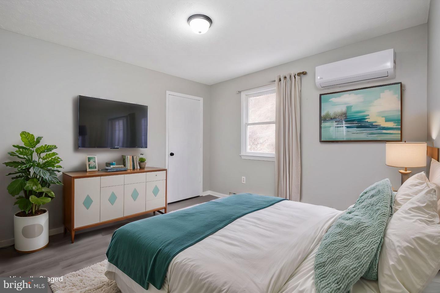 129 HILLWOOD DR, FRONT ROYAL, Virginia 22630, 3 Bedrooms Bedrooms, ,1 BathroomBathrooms,Residential,For sale,129 HILLWOOD DR,VAWR2011628 MLS # VAWR2011628