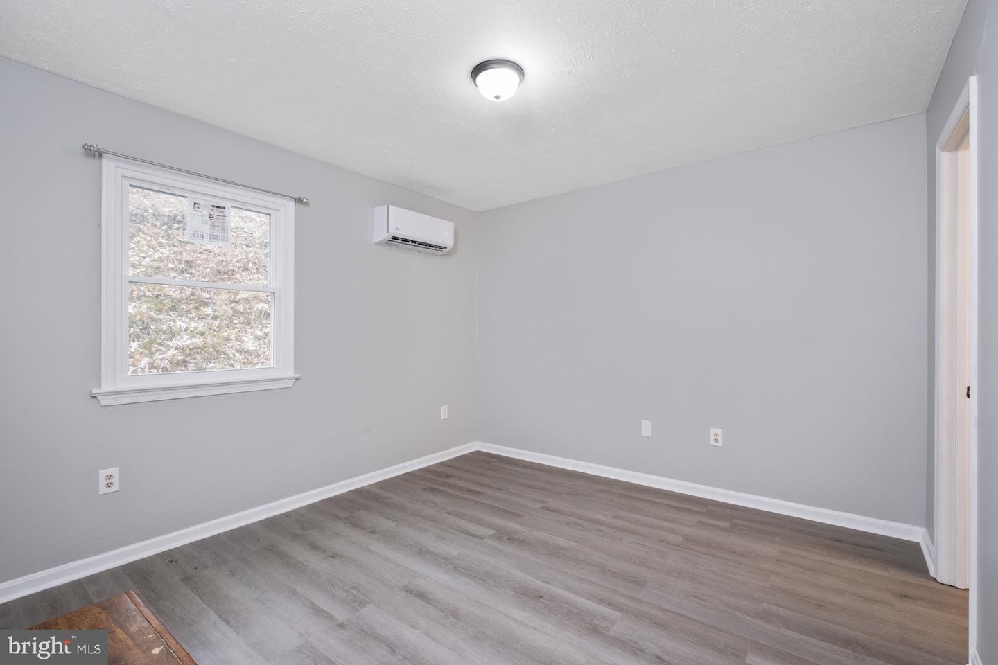 129 HILLWOOD DR, FRONT ROYAL, Virginia 22630, 3 Bedrooms Bedrooms, ,1 BathroomBathrooms,Residential,For sale,129 HILLWOOD DR,VAWR2011628 MLS # VAWR2011628