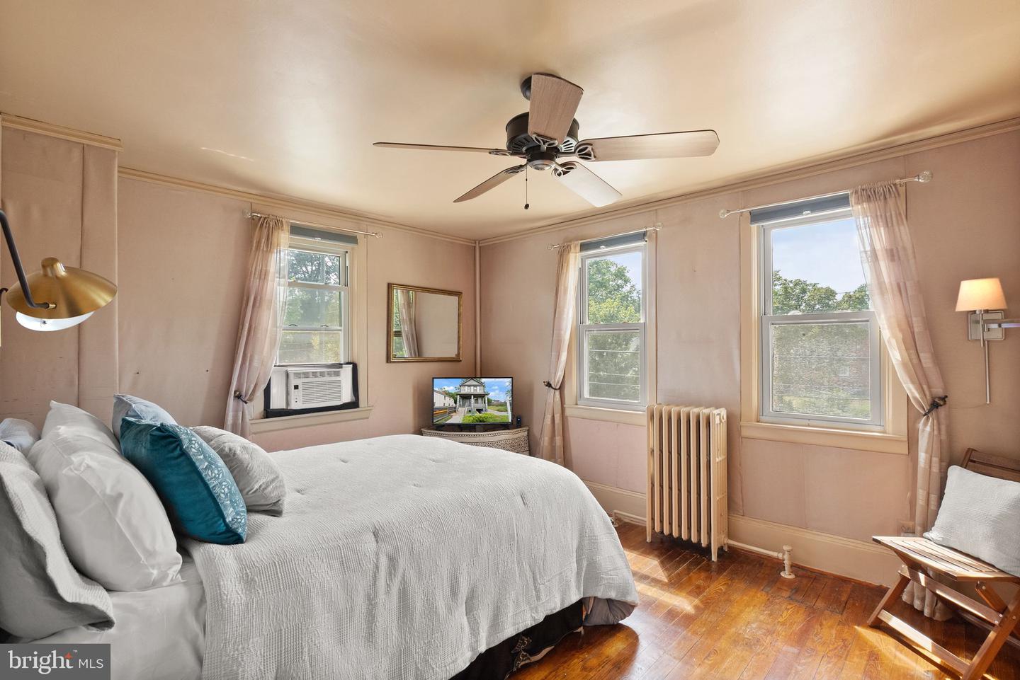 2515 17TH ST NE, WASHINGTON, District Of Columbia 20018, 3 Bedrooms Bedrooms, ,1 BathroomBathrooms,Residential,For sale,2515 17TH ST NE,DCDC2209222 MLS # DCDC2209222