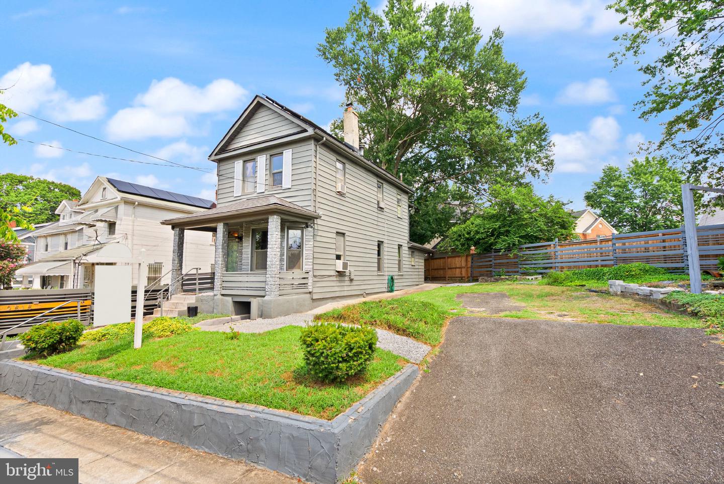 2515 17TH ST NE, WASHINGTON, District Of Columbia 20018, 3 Bedrooms Bedrooms, ,1 BathroomBathrooms,Residential,For sale,2515 17TH ST NE,DCDC2209222 MLS # DCDC2209222