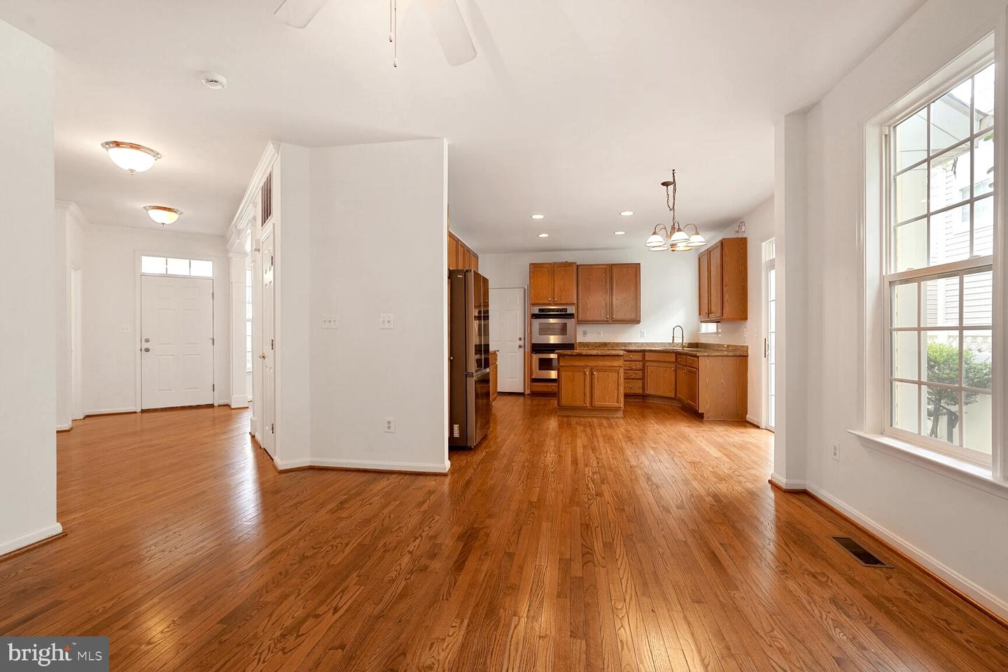 7011 LAWNWOOD CT, FORT BELVOIR, Virginia 22060, 4 Bedrooms Bedrooms, ,5 BathroomsBathrooms,Residential,For sale,7011 LAWNWOOD CT,VAFX2233934 MLS # VAFX2233934