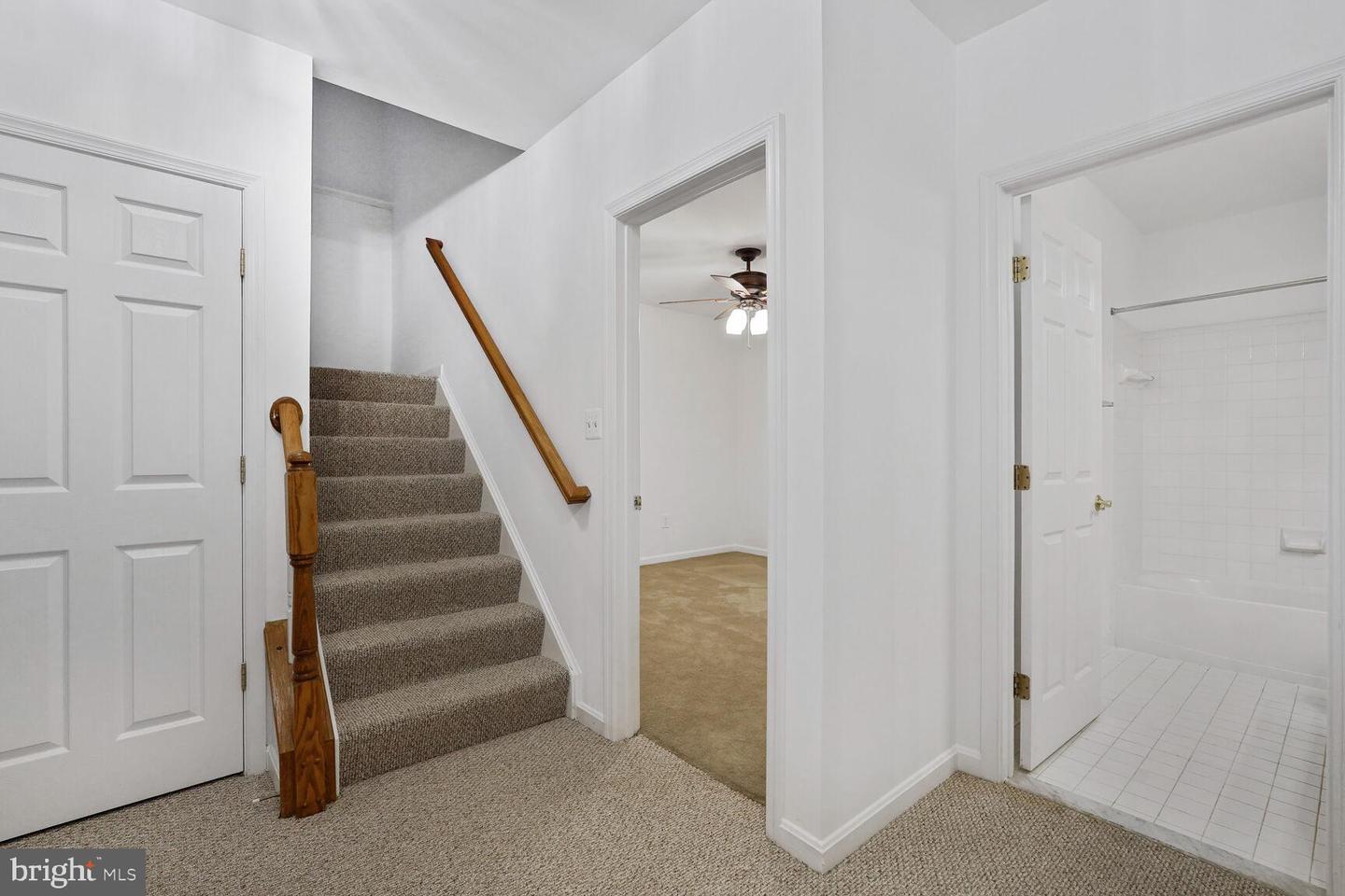 7011 LAWNWOOD CT, FORT BELVOIR, Virginia 22060, 4 Bedrooms Bedrooms, ,5 BathroomsBathrooms,Residential,For sale,7011 LAWNWOOD CT,VAFX2233934 MLS # VAFX2233934