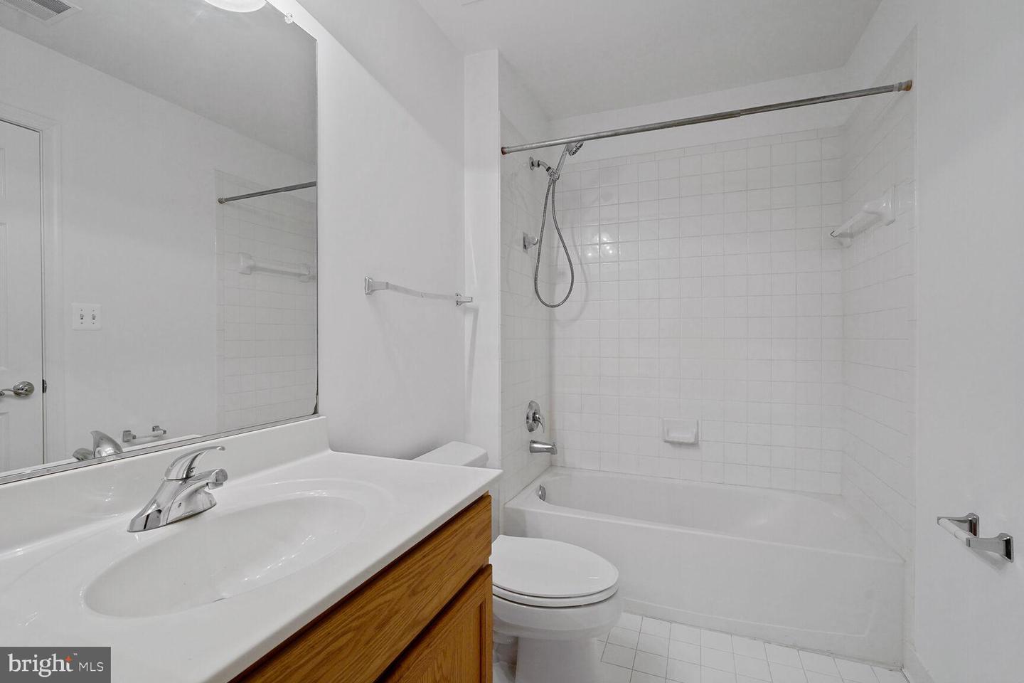 7011 LAWNWOOD CT, FORT BELVOIR, Virginia 22060, 4 Bedrooms Bedrooms, ,5 BathroomsBathrooms,Residential,For sale,7011 LAWNWOOD CT,VAFX2233934 MLS # VAFX2233934