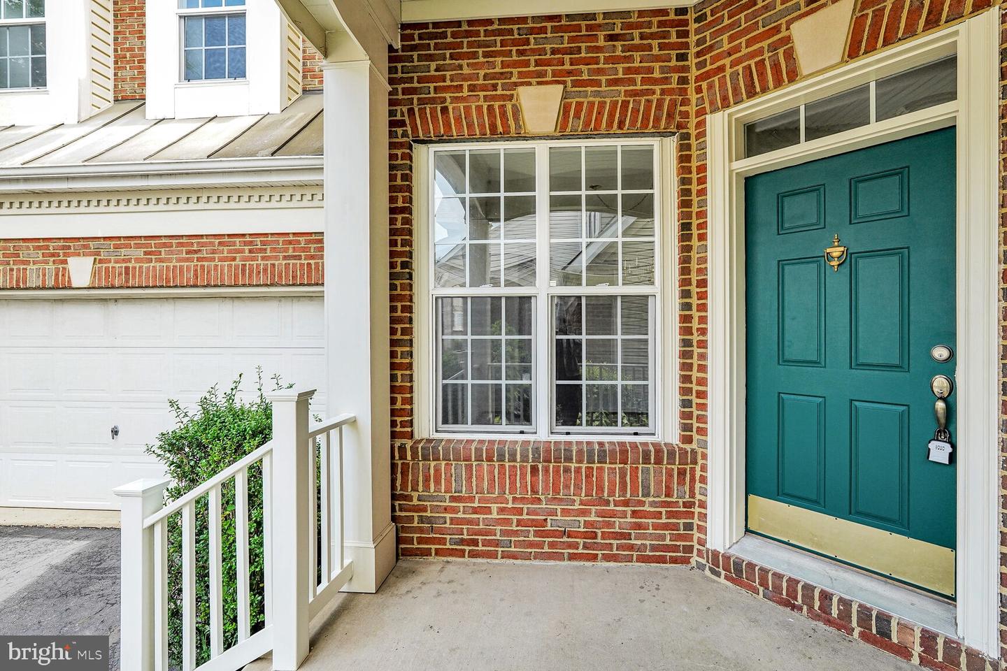 7011 LAWNWOOD CT, FORT BELVOIR, Virginia 22060, 4 Bedrooms Bedrooms, ,5 BathroomsBathrooms,Residential,For sale,7011 LAWNWOOD CT,VAFX2233934 MLS # VAFX2233934