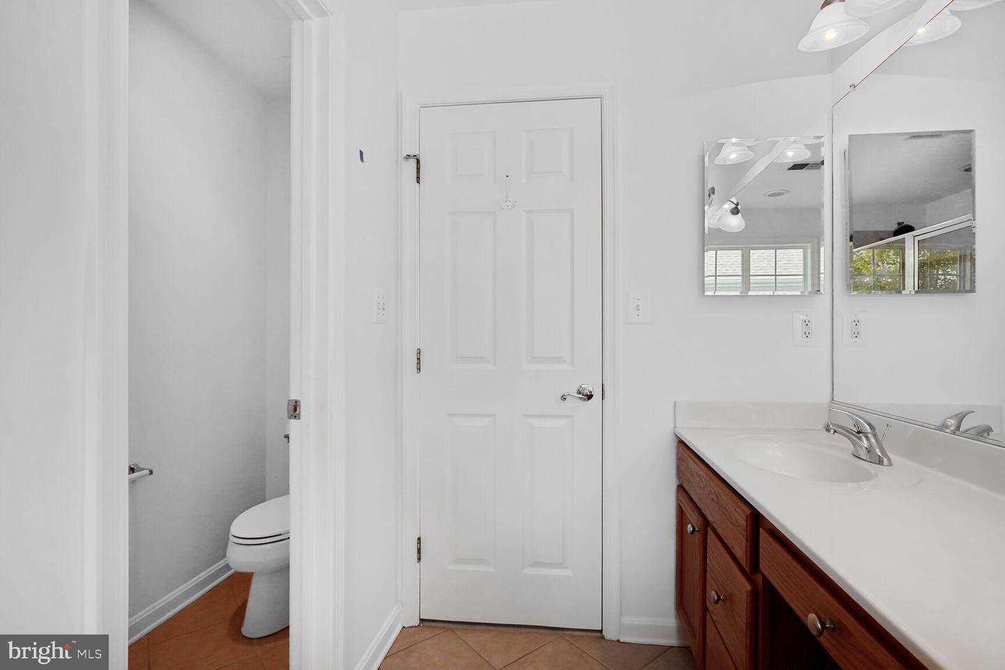 7011 LAWNWOOD CT, FORT BELVOIR, Virginia 22060, 4 Bedrooms Bedrooms, ,5 BathroomsBathrooms,Residential,For sale,7011 LAWNWOOD CT,VAFX2233934 MLS # VAFX2233934