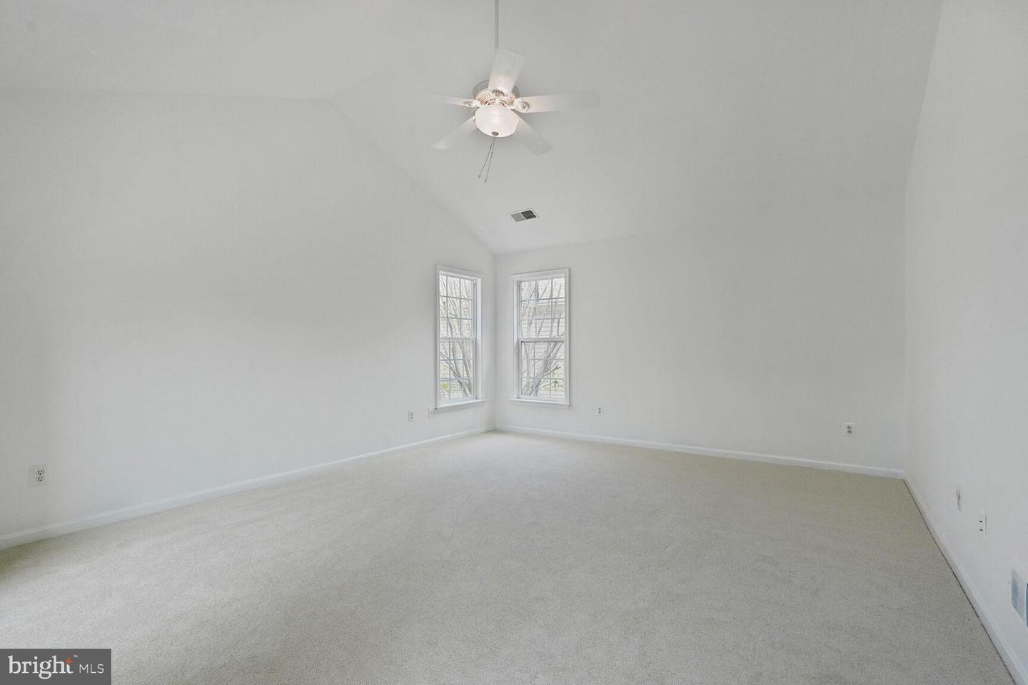 7011 LAWNWOOD CT, FORT BELVOIR, Virginia 22060, 4 Bedrooms Bedrooms, ,5 BathroomsBathrooms,Residential,For sale,7011 LAWNWOOD CT,VAFX2233934 MLS # VAFX2233934