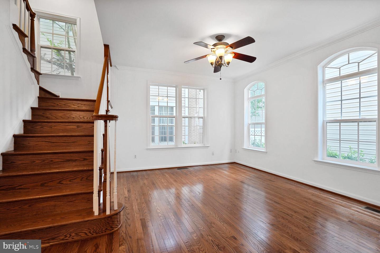 7011 LAWNWOOD CT, FORT BELVOIR, Virginia 22060, 4 Bedrooms Bedrooms, ,5 BathroomsBathrooms,Residential,For sale,7011 LAWNWOOD CT,VAFX2233934 MLS # VAFX2233934