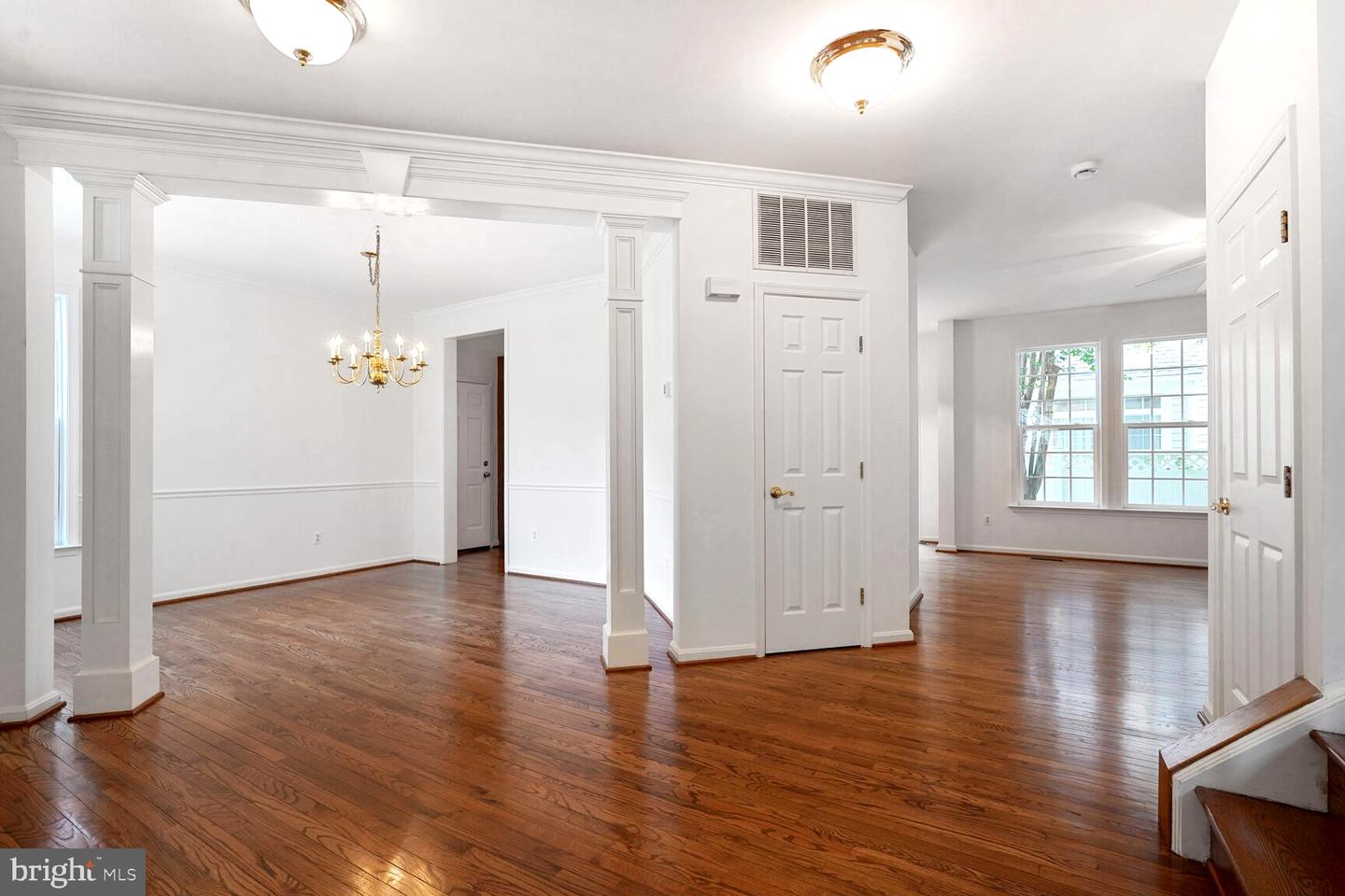 7011 LAWNWOOD CT, FORT BELVOIR, Virginia 22060, 4 Bedrooms Bedrooms, ,5 BathroomsBathrooms,Residential,For sale,7011 LAWNWOOD CT,VAFX2233934 MLS # VAFX2233934
