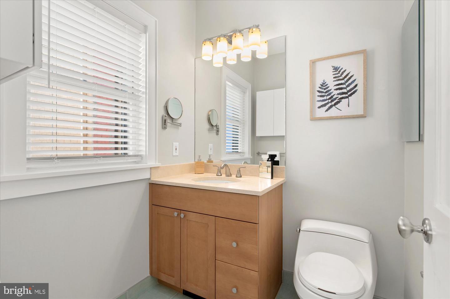 1817 SWANN ST NW #D, WASHINGTON, District Of Columbia 20009, 2 Bedrooms Bedrooms, ,2 BathroomsBathrooms,Residential,For sale,1817 SWANN ST NW #D,DCDC2199842 MLS # DCDC2199842