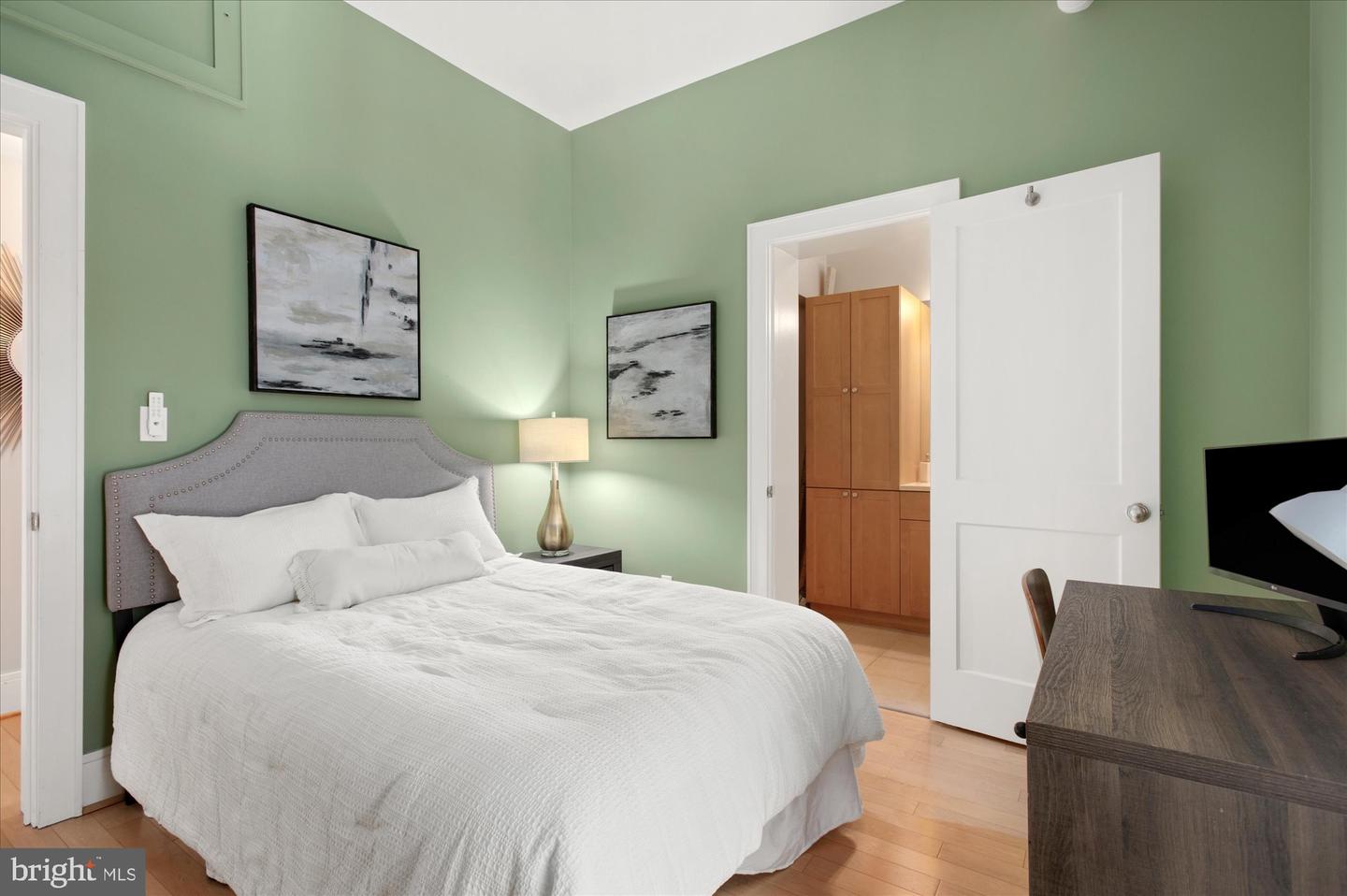 1817 SWANN ST NW #D, WASHINGTON, District Of Columbia 20009, 2 Bedrooms Bedrooms, ,2 BathroomsBathrooms,Residential,For sale,1817 SWANN ST NW #D,DCDC2199842 MLS # DCDC2199842