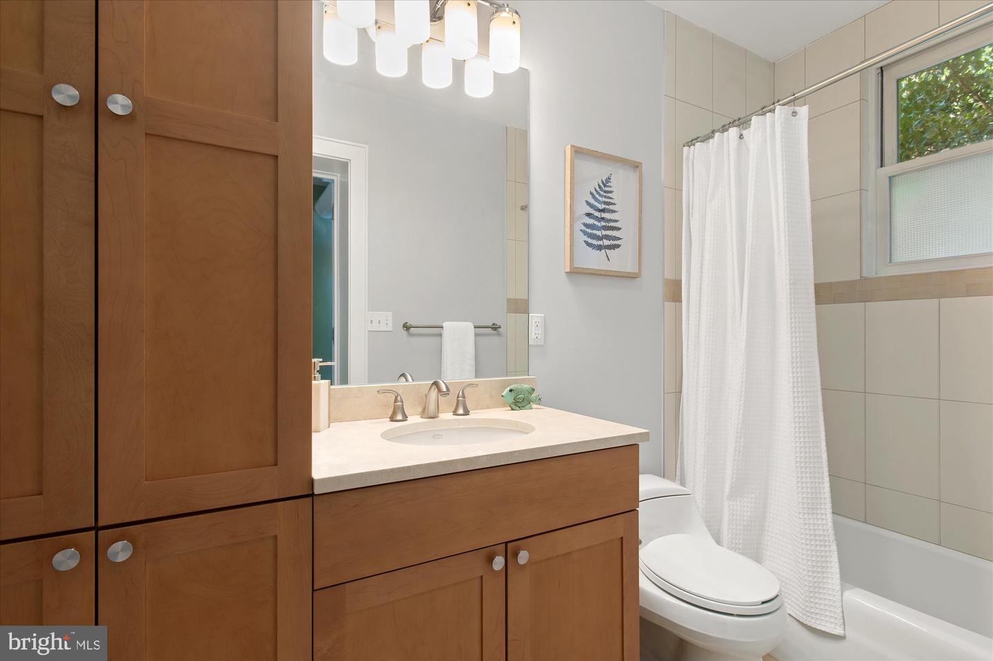 1817 SWANN ST NW #D, WASHINGTON, District Of Columbia 20009, 2 Bedrooms Bedrooms, ,2 BathroomsBathrooms,Residential,For sale,1817 SWANN ST NW #D,DCDC2199842 MLS # DCDC2199842