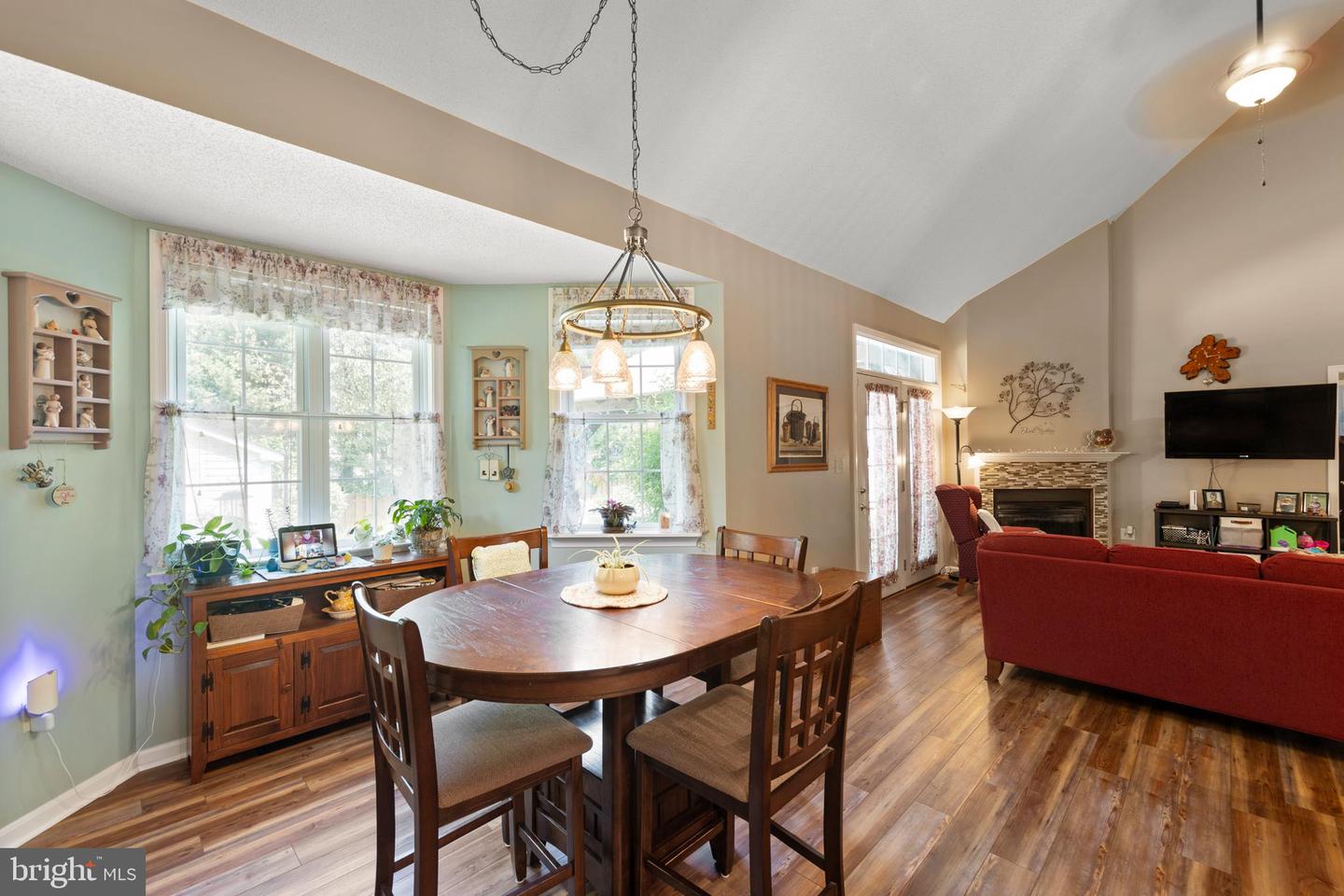 128 TRUNK DR, STEPHENS CITY, Virginia 22655, 3 Bedrooms Bedrooms, ,2 BathroomsBathrooms,Residential,For sale,128 TRUNK DR,VAFV2034332 MLS # VAFV2034332