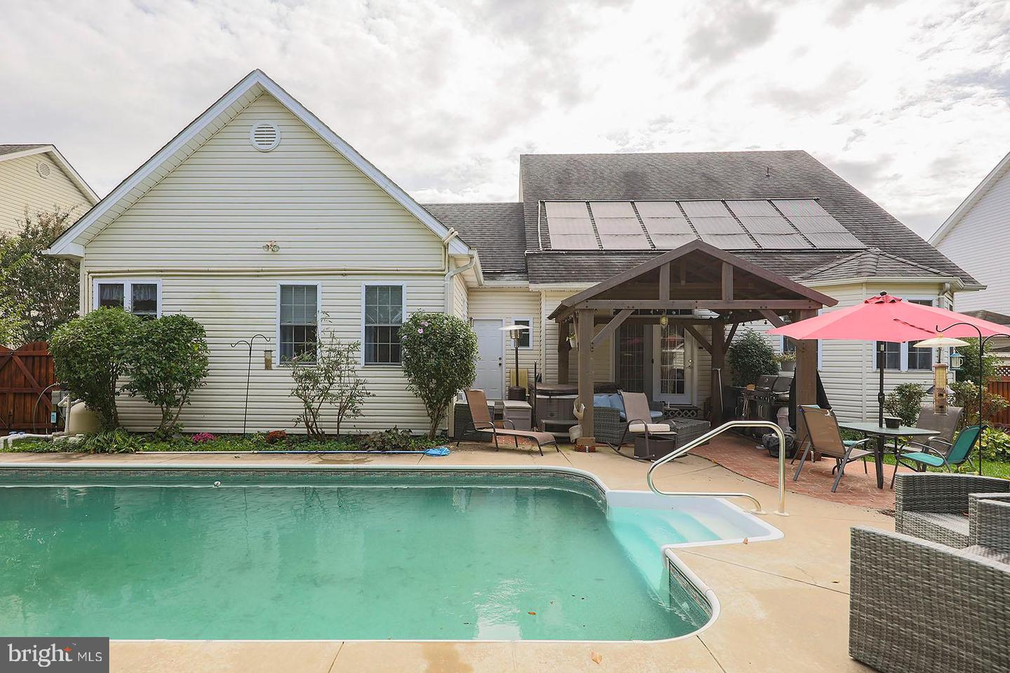 128 TRUNK DR, STEPHENS CITY, Virginia 22655, 3 Bedrooms Bedrooms, ,2 BathroomsBathrooms,Residential,For sale,128 TRUNK DR,VAFV2034332 MLS # VAFV2034332