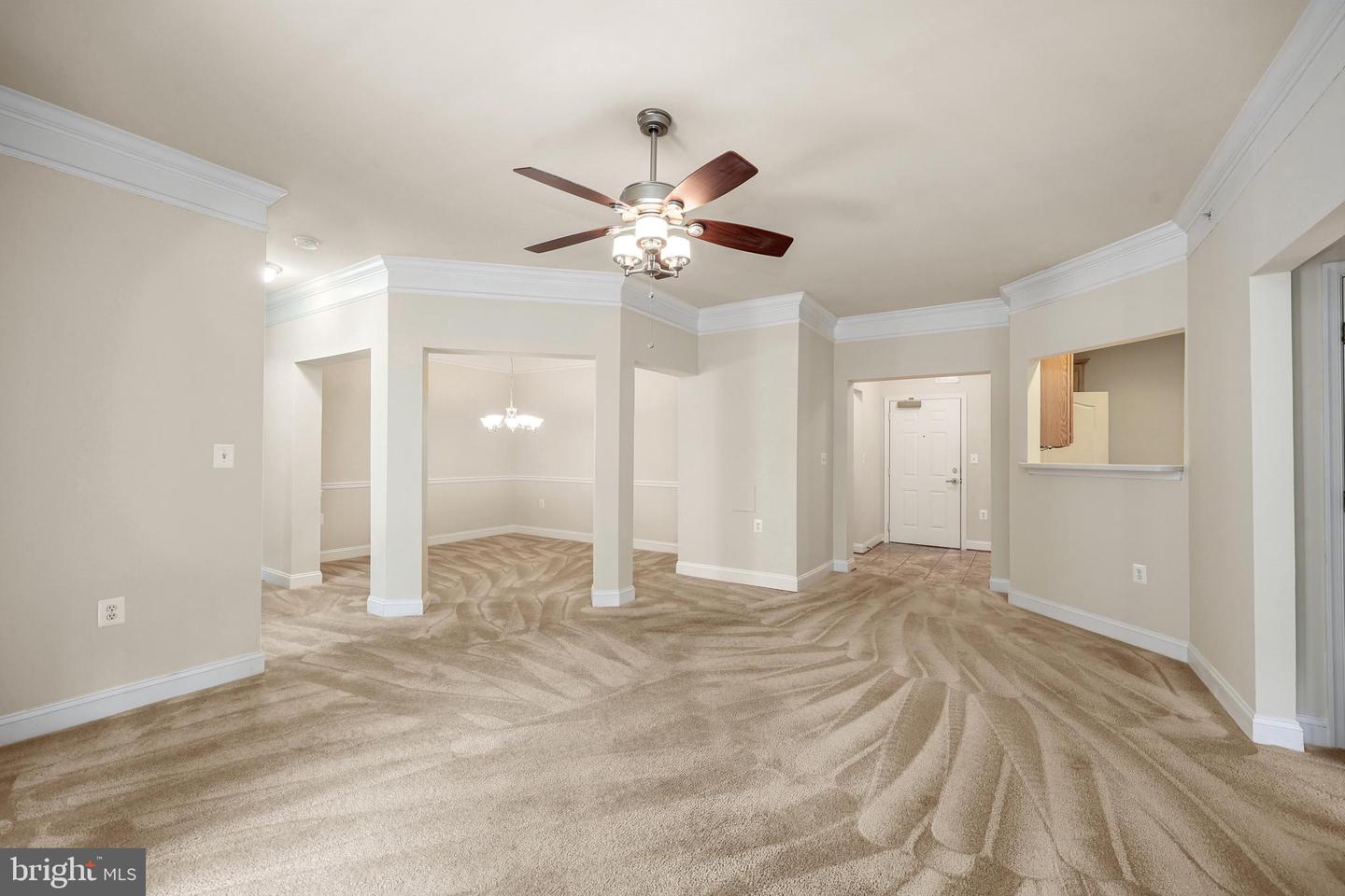 2903 SAINTSBURY PLZ #401, FAIRFAX, Virginia 22031, 3 Bedrooms Bedrooms, ,2 BathroomsBathrooms,Residential,For sale,2903 SAINTSBURY PLZ #401,VAFX2245318 MLS # VAFX2245318