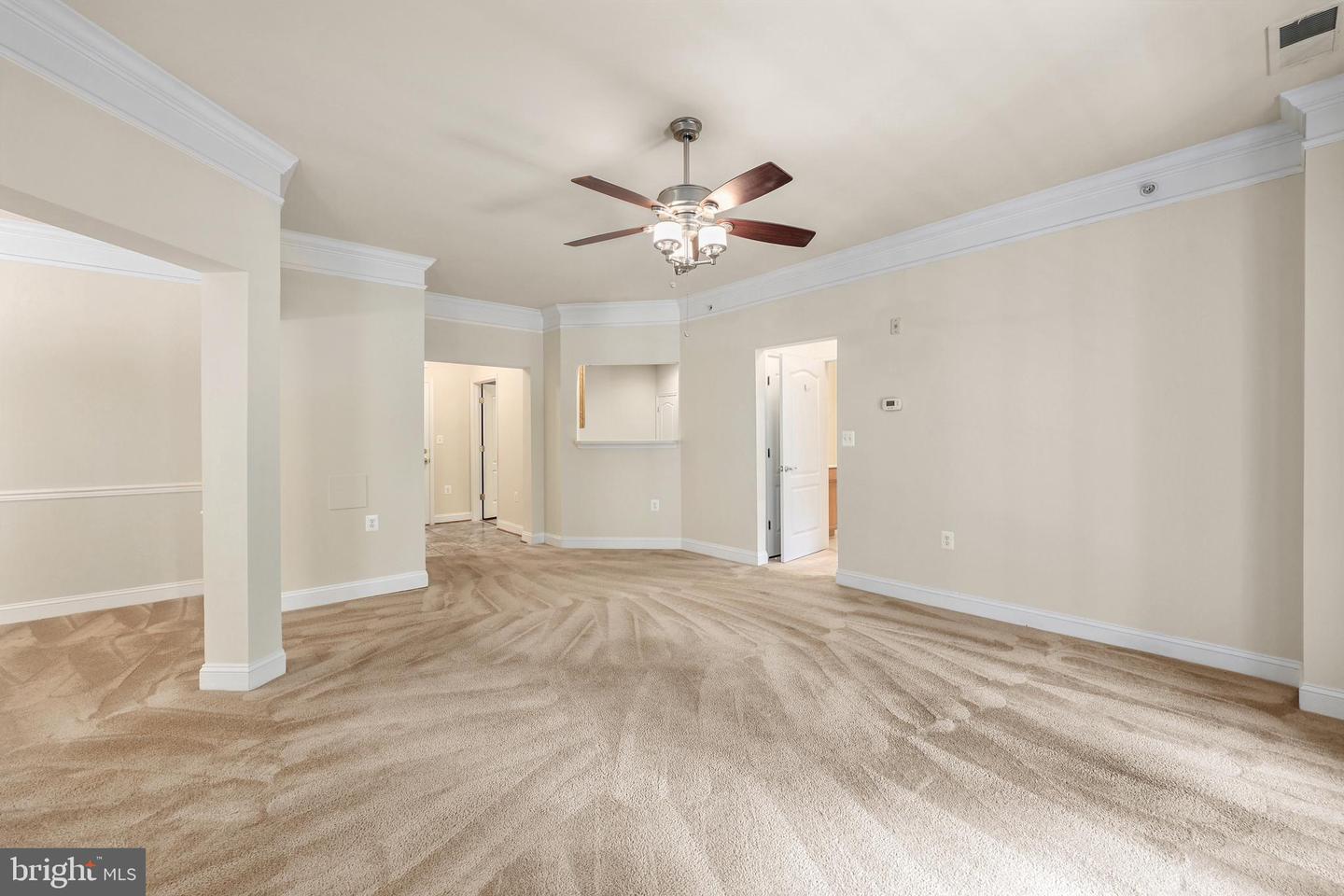 2903 SAINTSBURY PLZ #401, FAIRFAX, Virginia 22031, 3 Bedrooms Bedrooms, ,2 BathroomsBathrooms,Residential,For sale,2903 SAINTSBURY PLZ #401,VAFX2245318 MLS # VAFX2245318