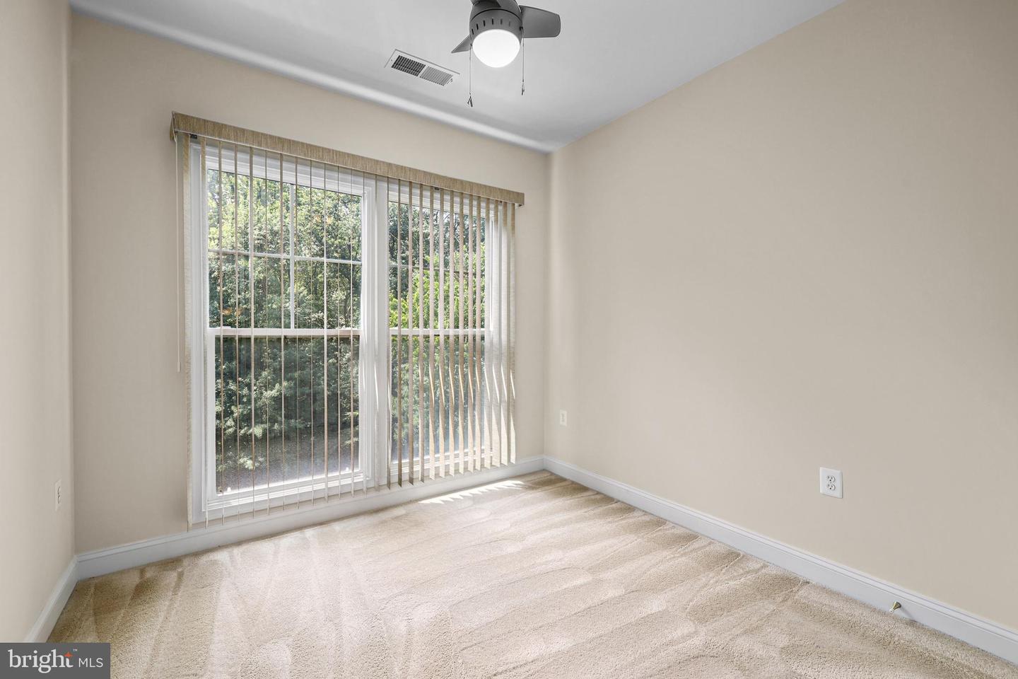 2903 SAINTSBURY PLZ #401, FAIRFAX, Virginia 22031, 3 Bedrooms Bedrooms, ,2 BathroomsBathrooms,Residential,For sale,2903 SAINTSBURY PLZ #401,VAFX2245318 MLS # VAFX2245318