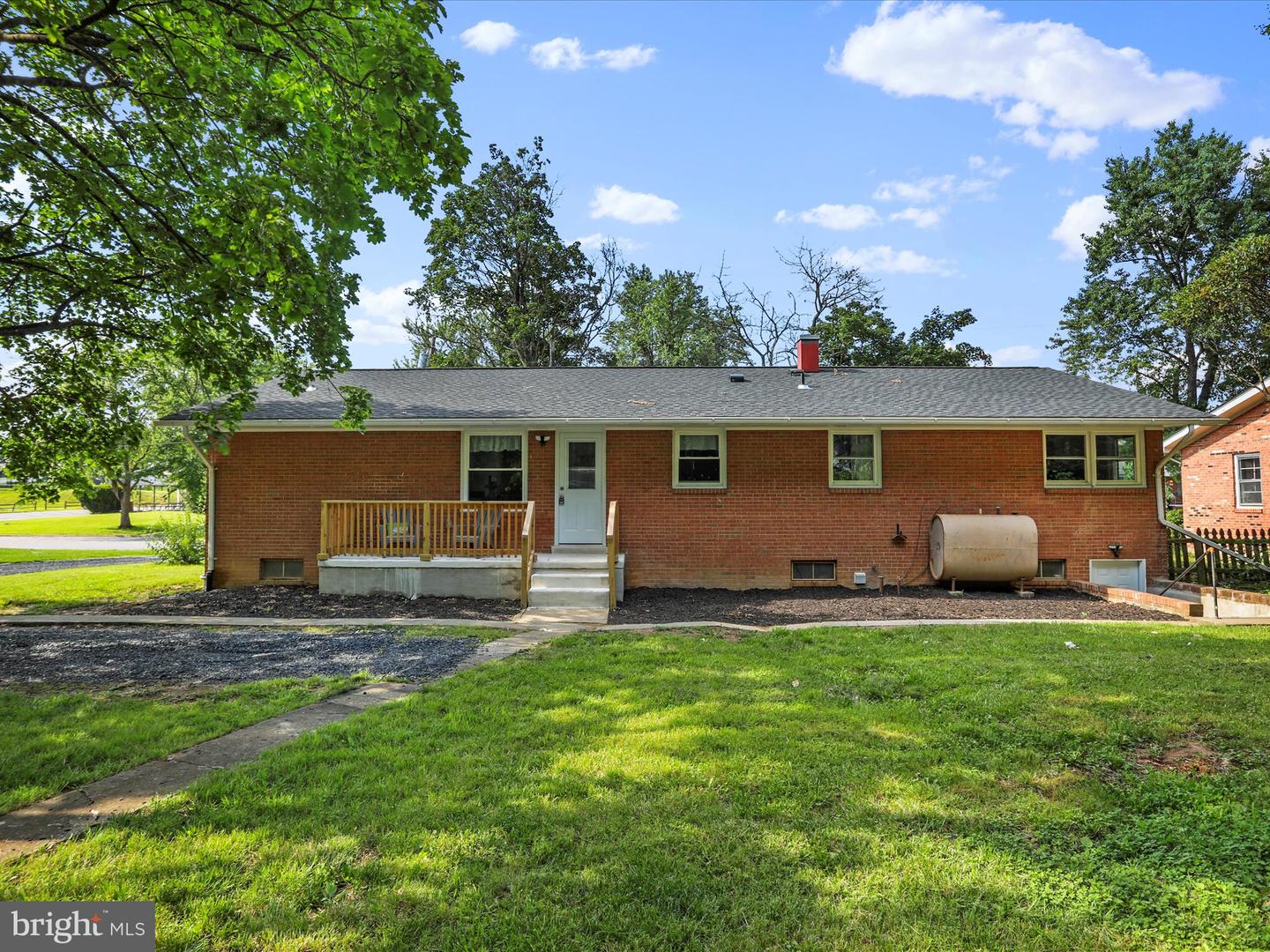 408 W 12TH ST, FRONT ROYAL, Virginia 22630, 4 Bedrooms Bedrooms, ,3 BathroomsBathrooms,Residential,For sale,408 W 12TH ST,VAWR2011376 MLS # VAWR2011376