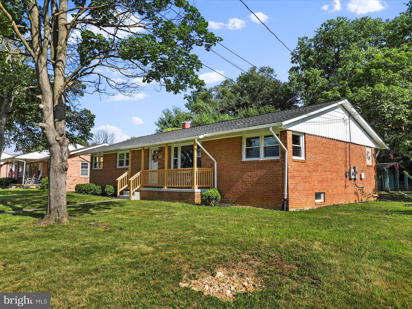 408 W 12TH ST, FRONT ROYAL, Virginia 22630, 4 Bedrooms Bedrooms, ,3 BathroomsBathrooms,Residential,For sale,408 W 12TH ST,VAWR2011376 MLS # VAWR2011376