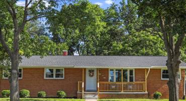 408 W 12TH ST, FRONT ROYAL, Virginia 22630, 4 Bedrooms Bedrooms, ,3 BathroomsBathrooms,Residential,For sale,408 W 12TH ST,VAWR2011376 MLS # VAWR2011376