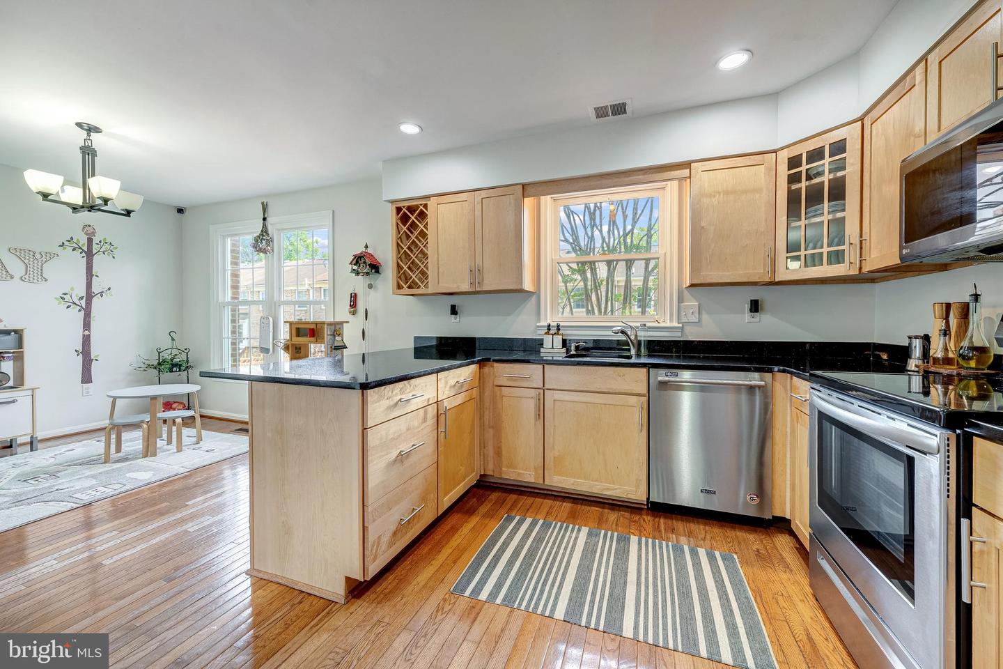 9312 SILVER MILL PL, FAIRFAX, Virginia 22031, 4 Bedrooms Bedrooms, ,3 BathroomsBathrooms,Residential,For sale,9312 SILVER MILL PL,VAFX2247130 MLS # VAFX2247130