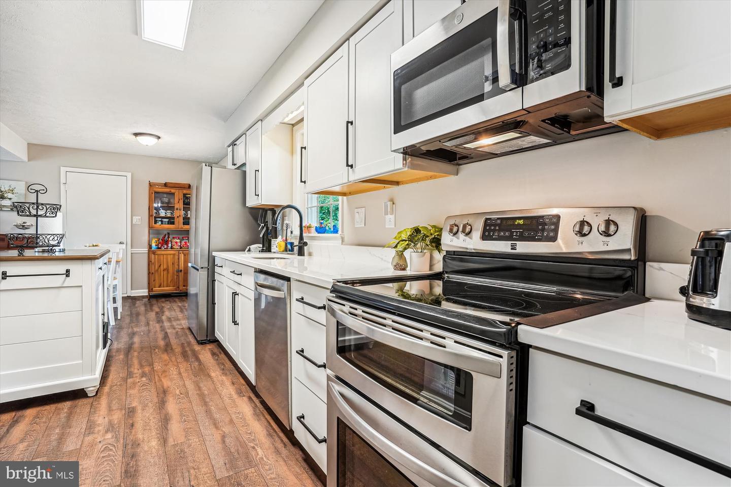 3864 ORIOLE CT, DUMFRIES, Virginia 22025, 4 Bedrooms Bedrooms, ,2 BathroomsBathrooms,Residential,For sale,3864 ORIOLE CT,VAPW2097090 MLS # VAPW2097090