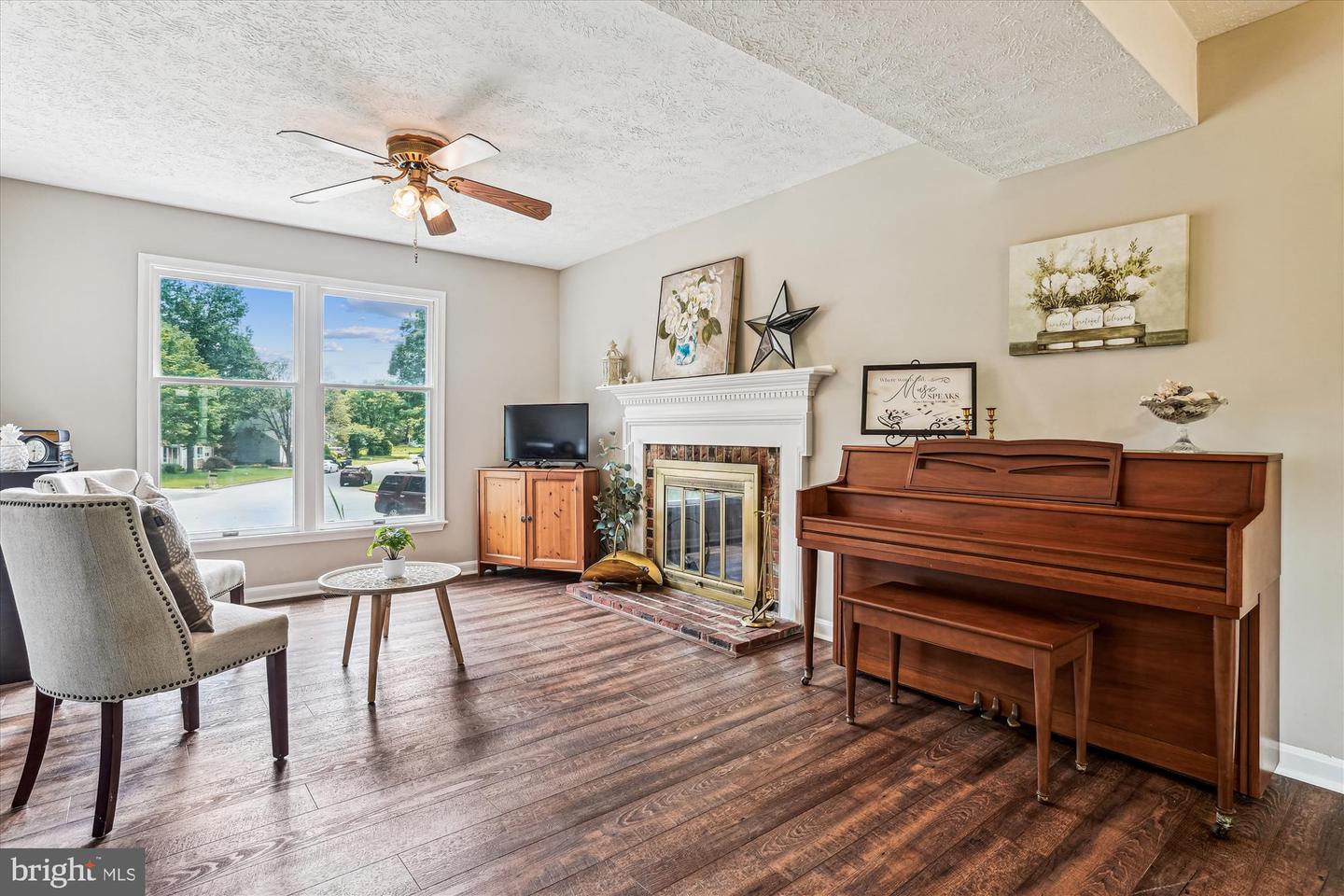 3864 ORIOLE CT, DUMFRIES, Virginia 22025, 4 Bedrooms Bedrooms, ,2 BathroomsBathrooms,Residential,For sale,3864 ORIOLE CT,VAPW2097090 MLS # VAPW2097090