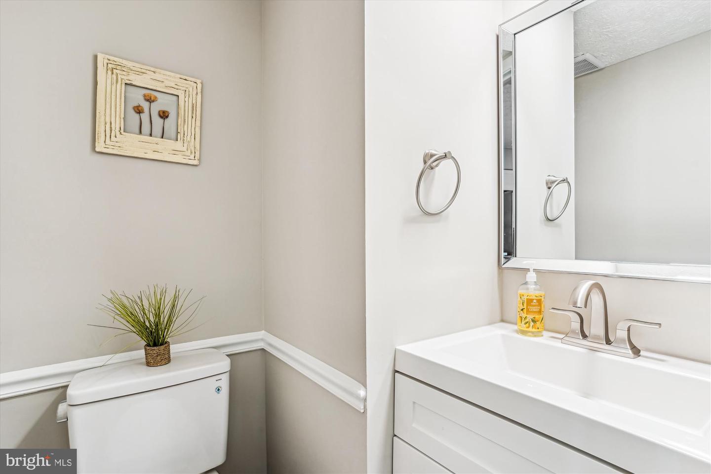3864 ORIOLE CT, DUMFRIES, Virginia 22025, 4 Bedrooms Bedrooms, ,2 BathroomsBathrooms,Residential,For sale,3864 ORIOLE CT,VAPW2097090 MLS # VAPW2097090