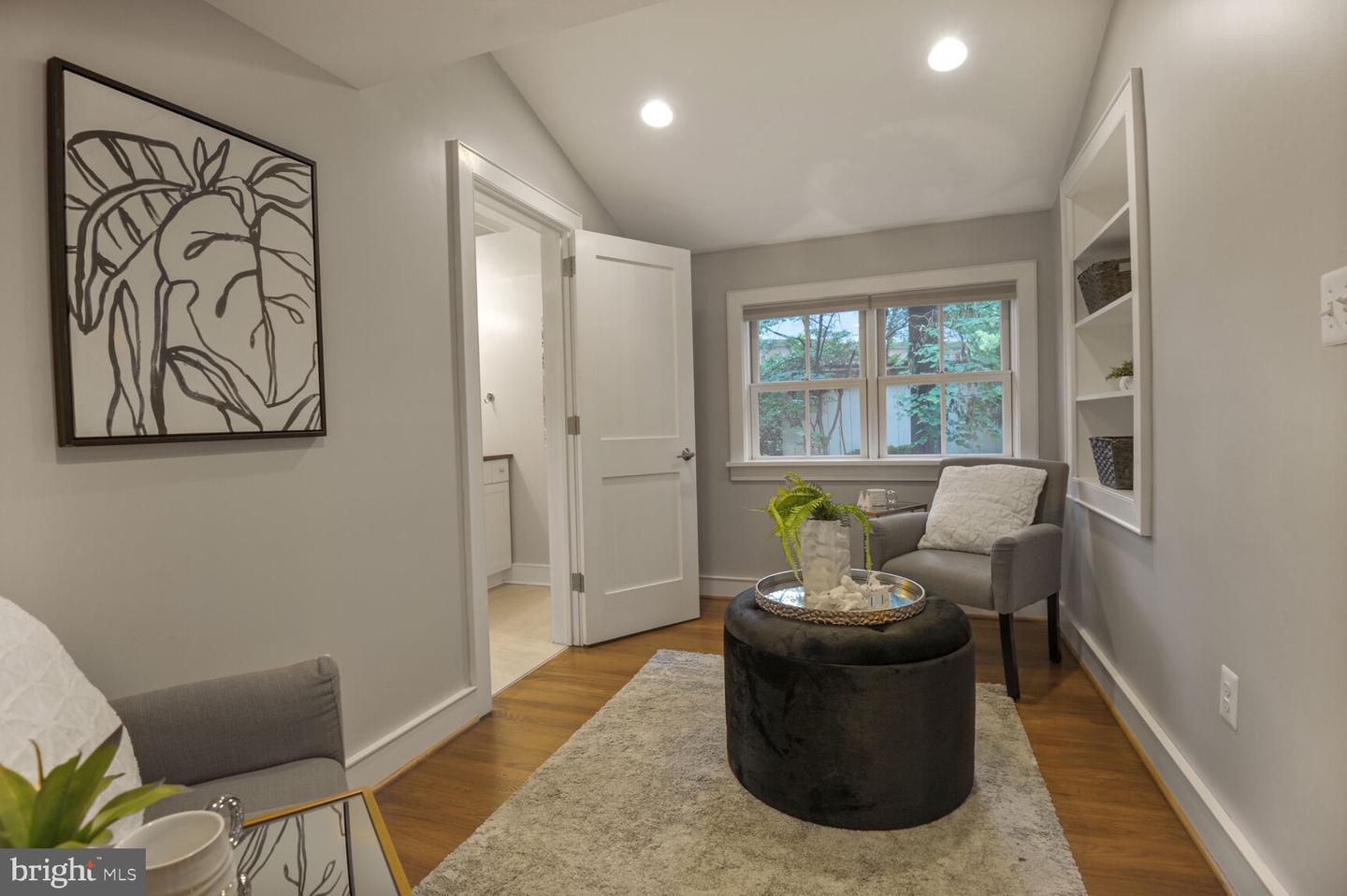10432 MILLER RD, OAKTON, Virginia 22124, 4 Bedrooms Bedrooms, ,3 BathroomsBathrooms,Residential,For sale,10432 MILLER RD,VAFX2249284 MLS # VAFX2249284