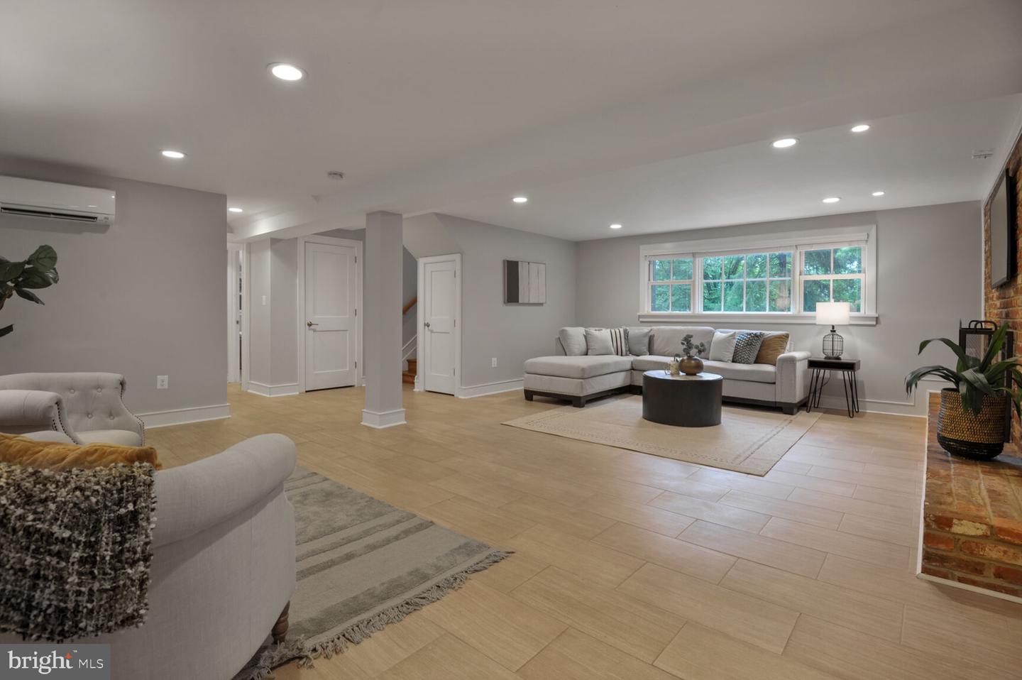 10432 MILLER RD, OAKTON, Virginia 22124, 4 Bedrooms Bedrooms, ,3 BathroomsBathrooms,Residential,For sale,10432 MILLER RD,VAFX2249284 MLS # VAFX2249284