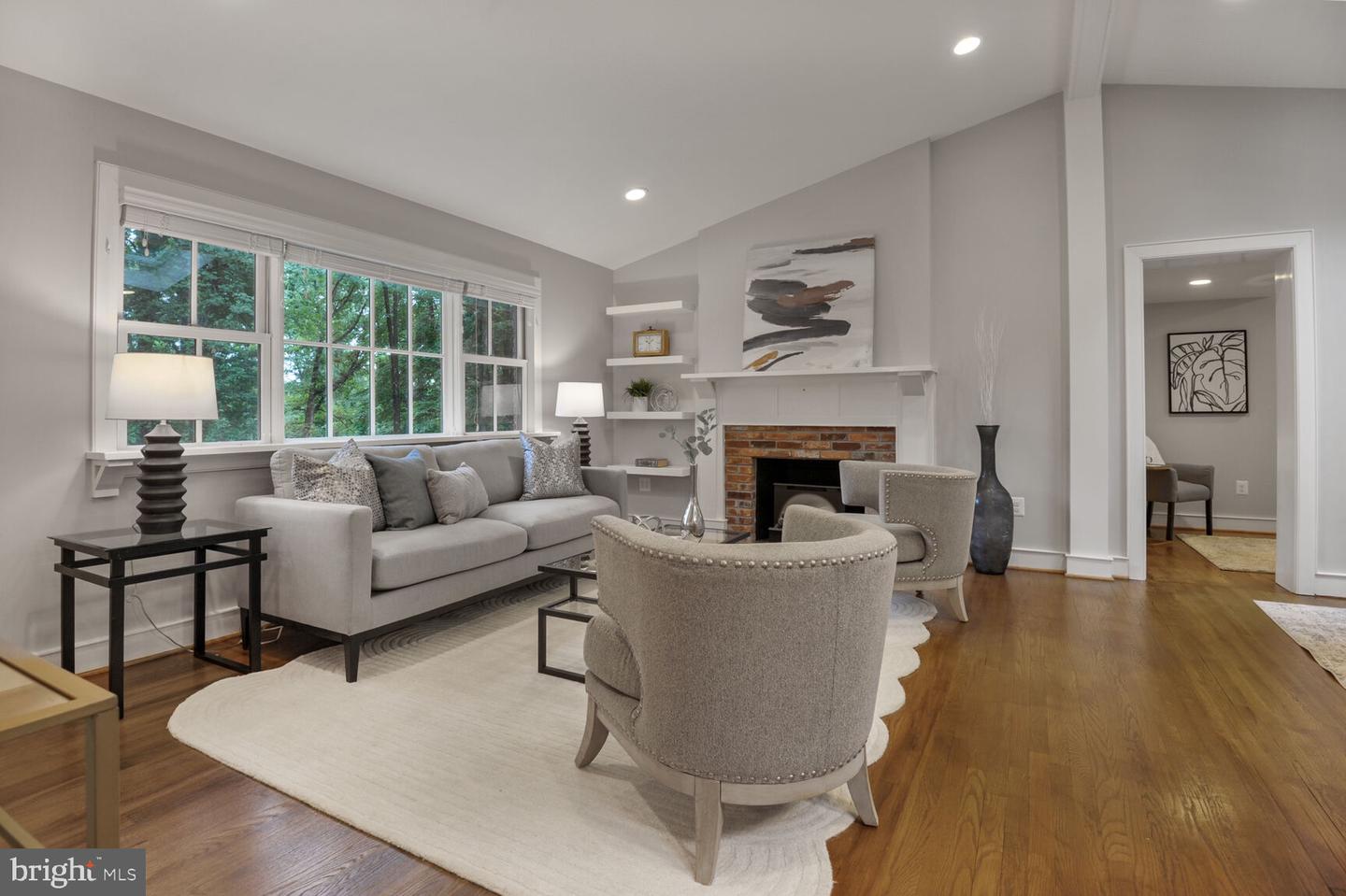 10432 MILLER RD, OAKTON, Virginia 22124, 4 Bedrooms Bedrooms, ,3 BathroomsBathrooms,Residential,For sale,10432 MILLER RD,VAFX2249284 MLS # VAFX2249284