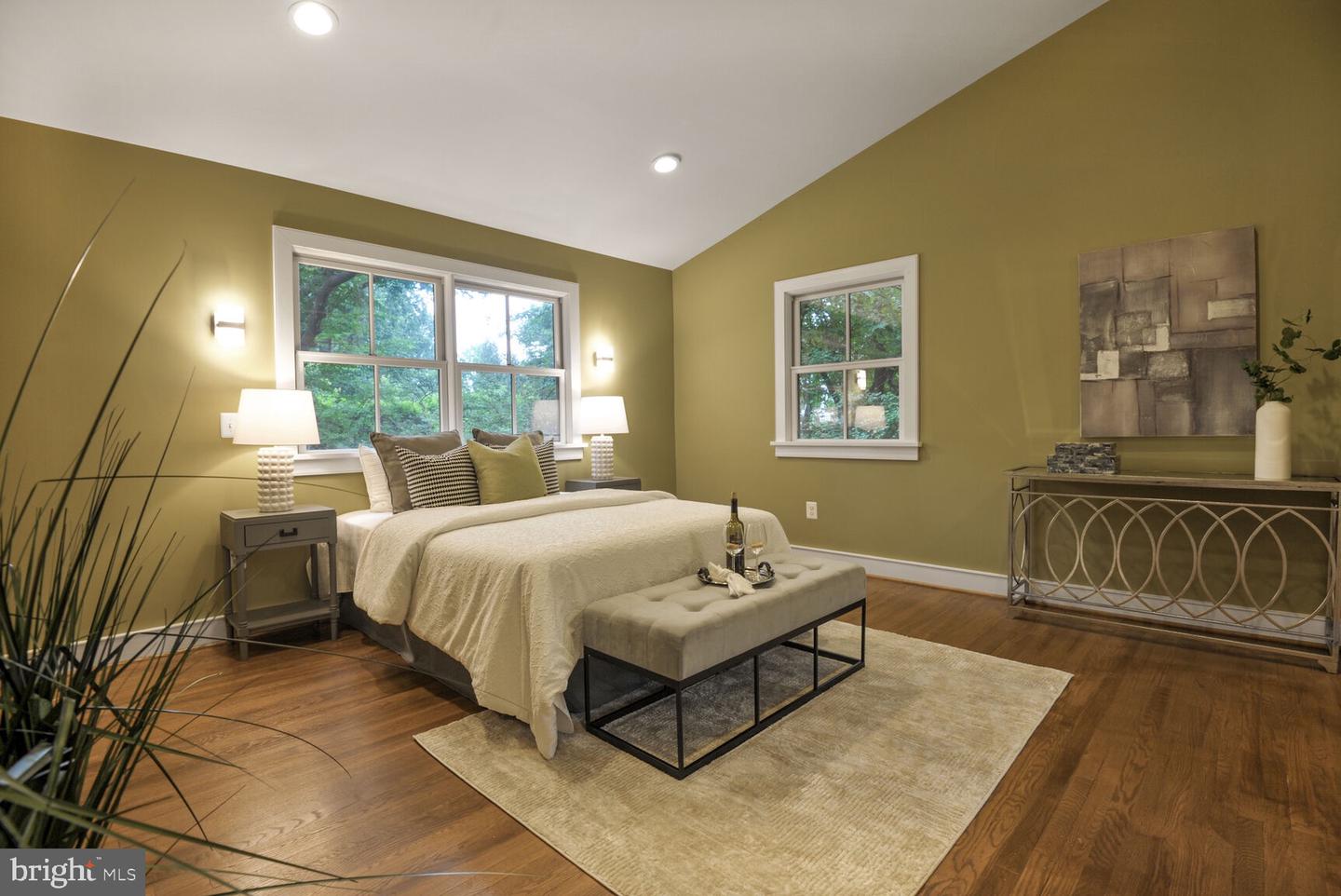 10432 MILLER RD, OAKTON, Virginia 22124, 4 Bedrooms Bedrooms, ,3 BathroomsBathrooms,Residential,For sale,10432 MILLER RD,VAFX2249284 MLS # VAFX2249284