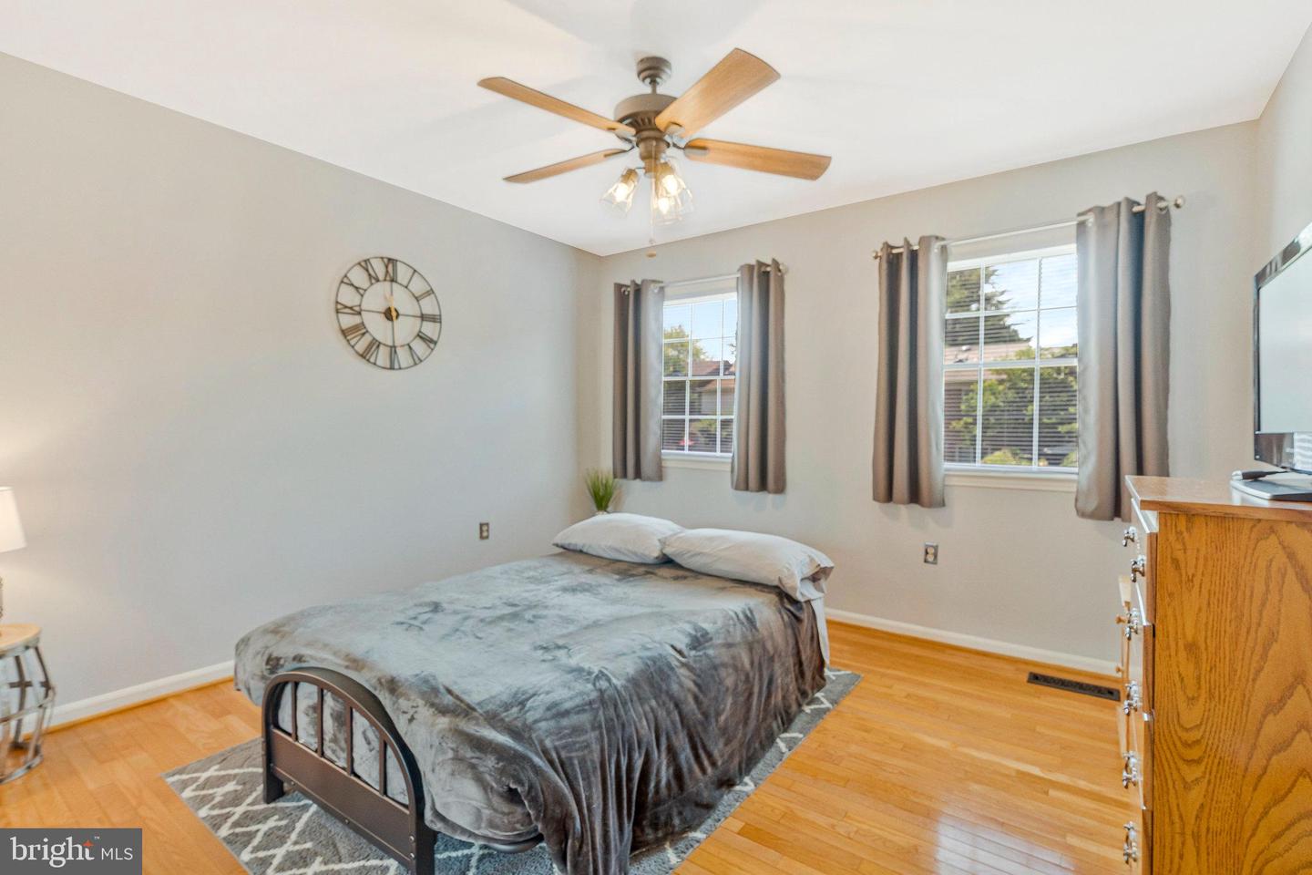 1013 MOOREFIELD HILL GRV SW, VIENNA, Virginia 22180, 3 Bedrooms Bedrooms, ,2 BathroomsBathrooms,Residential,For sale,1013 MOOREFIELD HILL GRV SW,VAFX2249968 MLS # VAFX2249968