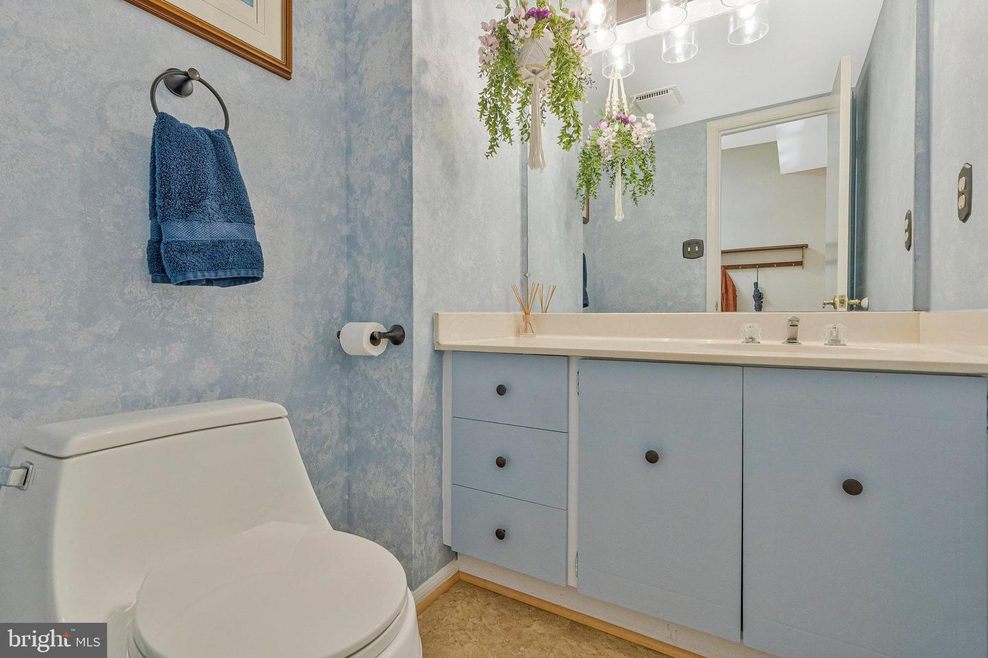 1013 MOOREFIELD HILL GRV SW, VIENNA, Virginia 22180, 3 Bedrooms Bedrooms, ,2 BathroomsBathrooms,Residential,For sale,1013 MOOREFIELD HILL GRV SW,VAFX2249968 MLS # VAFX2249968
