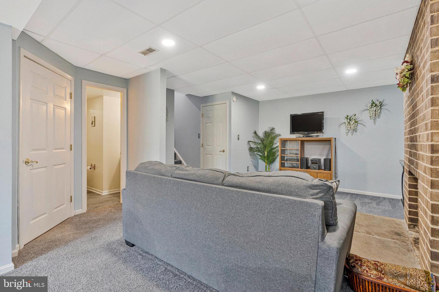 1013 MOOREFIELD HILL GRV SW, VIENNA, Virginia 22180, 3 Bedrooms Bedrooms, ,2 BathroomsBathrooms,Residential,For sale,1013 MOOREFIELD HILL GRV SW,VAFX2249968 MLS # VAFX2249968