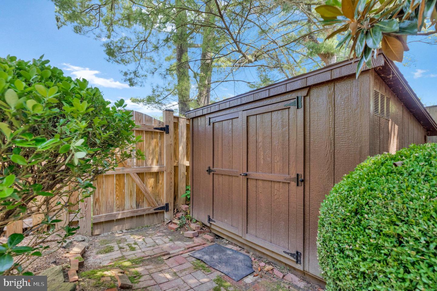 1013 MOOREFIELD HILL GRV SW, VIENNA, Virginia 22180, 3 Bedrooms Bedrooms, ,2 BathroomsBathrooms,Residential,For sale,1013 MOOREFIELD HILL GRV SW,VAFX2249968 MLS # VAFX2249968