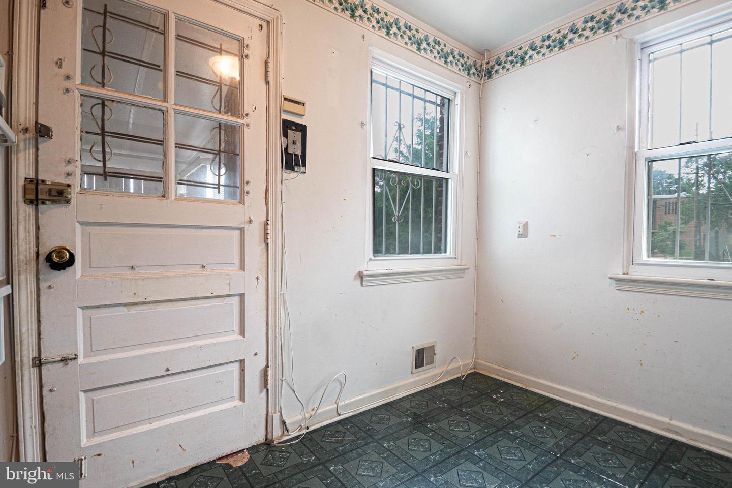 601 FORRESTER ST SE, WASHINGTON, District Of Columbia 20032, 3 Bedrooms Bedrooms, ,2 BathroomsBathrooms,Residential,For sale,601 FORRESTER ST SE,DCDC2207426 MLS # DCDC2207426