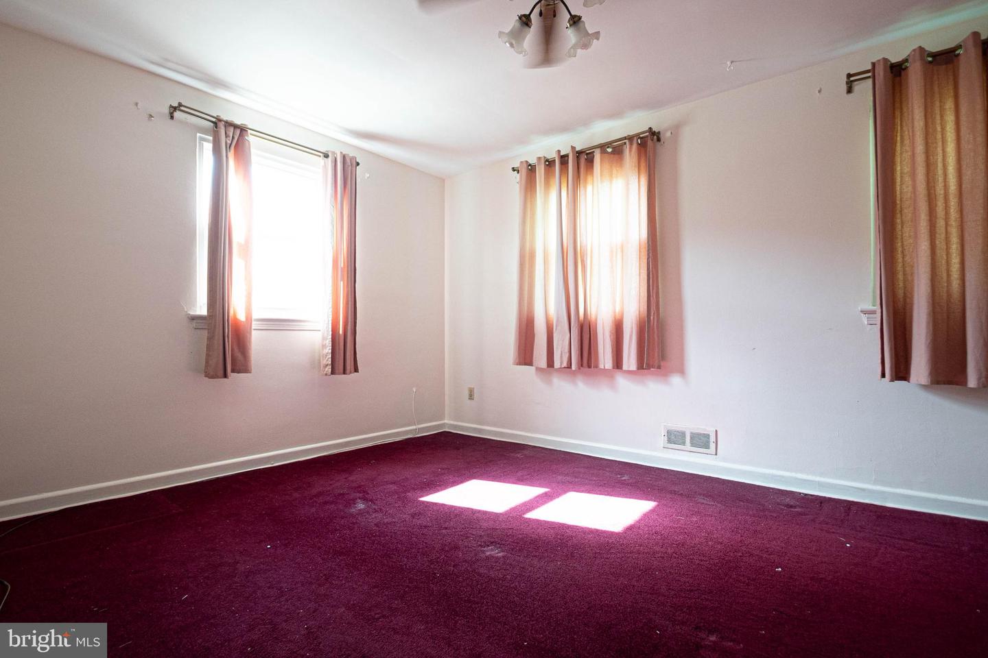 601 FORRESTER ST SE, WASHINGTON, District Of Columbia 20032, 3 Bedrooms Bedrooms, ,2 BathroomsBathrooms,Residential,For sale,601 FORRESTER ST SE,DCDC2207426 MLS # DCDC2207426
