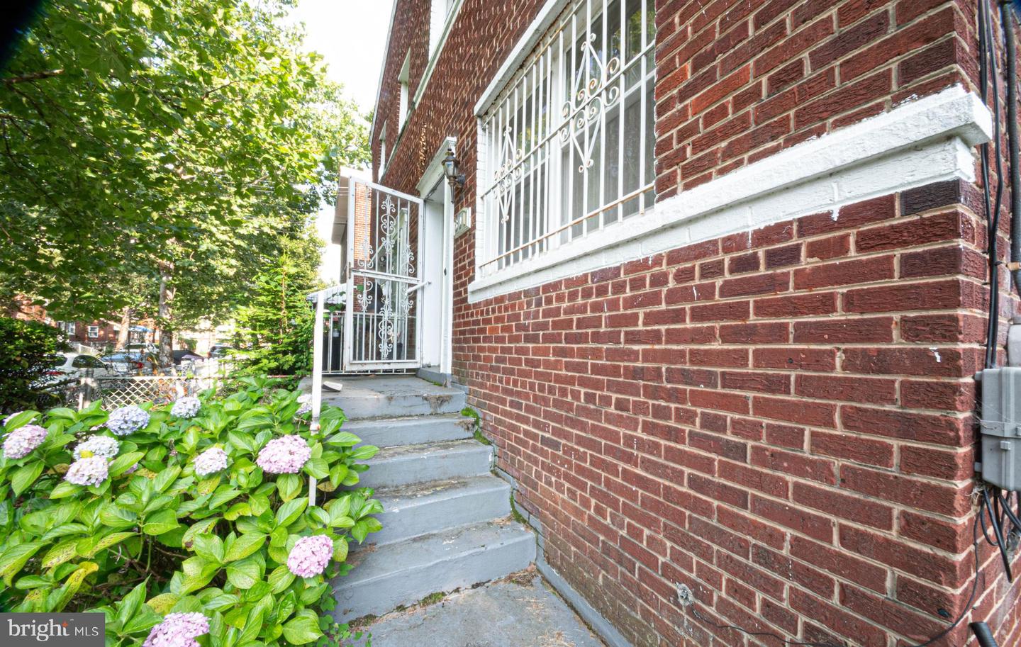 601 FORRESTER ST SE, WASHINGTON, District Of Columbia 20032, 3 Bedrooms Bedrooms, ,2 BathroomsBathrooms,Residential,For sale,601 FORRESTER ST SE,DCDC2207426 MLS # DCDC2207426