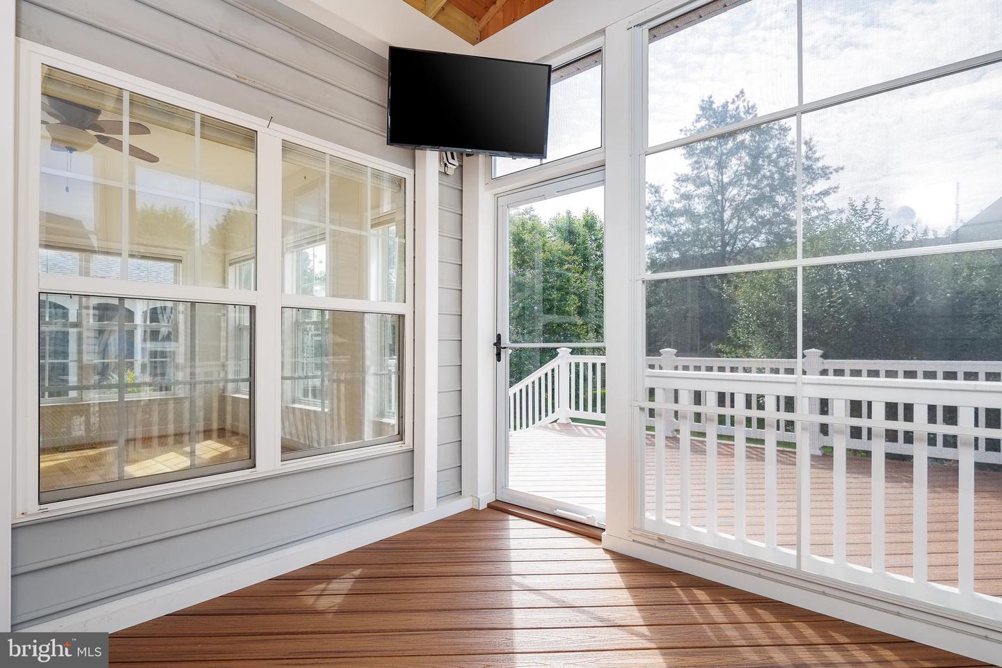 6037 CALUMET CT, GAINESVILLE, Virginia 20155, 2 Bedrooms Bedrooms, ,4 BathroomsBathrooms,Residential,For sale,6037 CALUMET CT,VAPW2097880 MLS # VAPW2097880