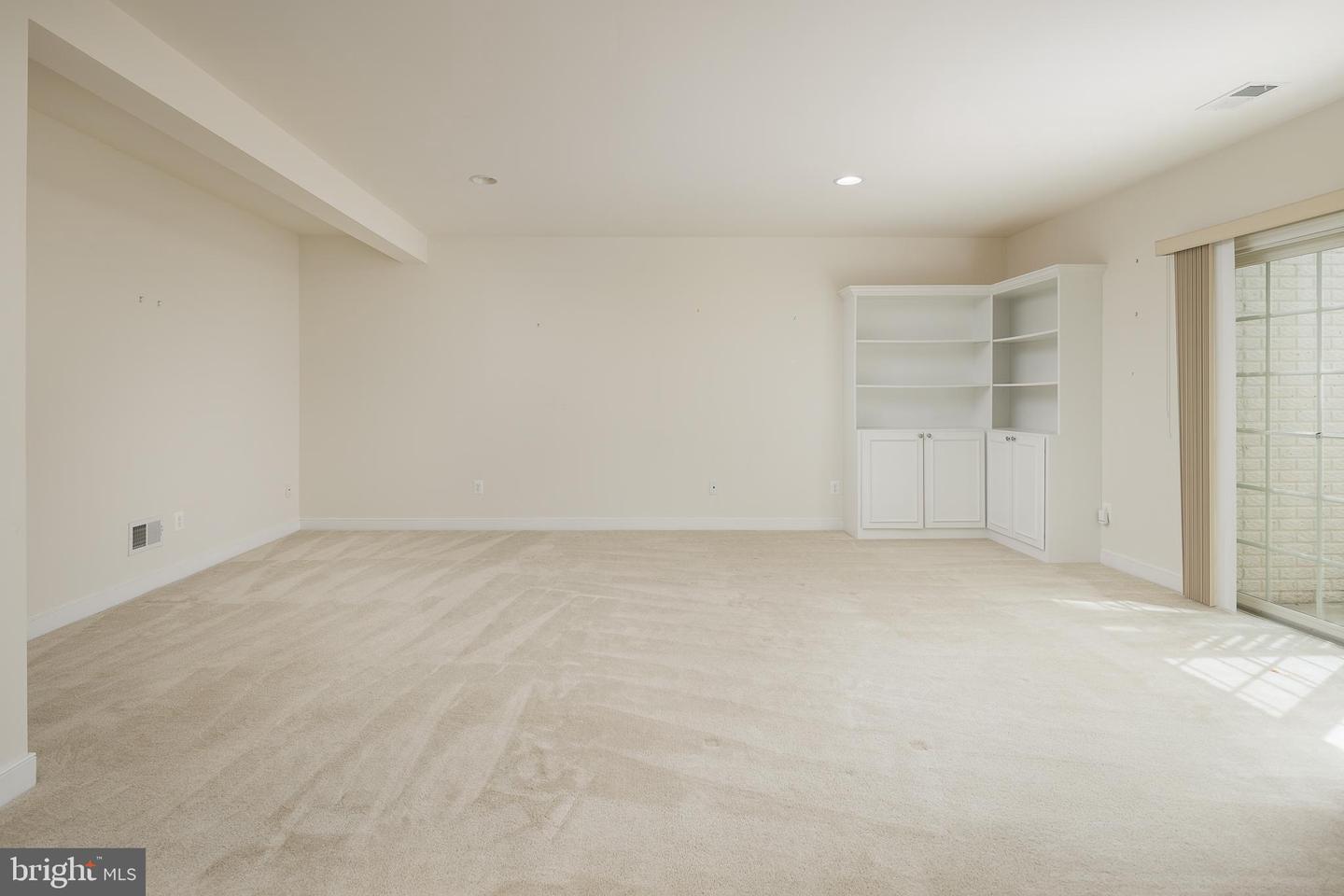 6037 CALUMET CT, GAINESVILLE, Virginia 20155, 2 Bedrooms Bedrooms, ,4 BathroomsBathrooms,Residential,For sale,6037 CALUMET CT,VAPW2097880 MLS # VAPW2097880