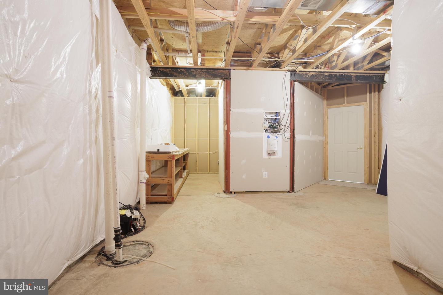 6037 CALUMET CT, GAINESVILLE, Virginia 20155, 2 Bedrooms Bedrooms, ,4 BathroomsBathrooms,Residential,For sale,6037 CALUMET CT,VAPW2097880 MLS # VAPW2097880