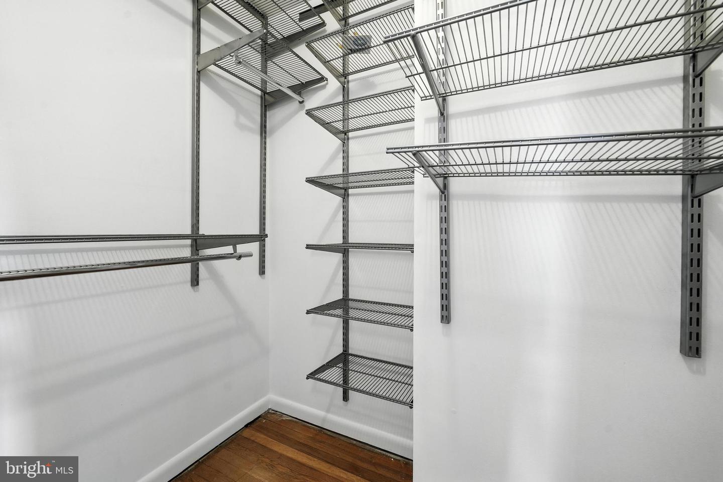 2030 N VERMONT ST #304, ARLINGTON, Virginia 22207, 1 Bedroom Bedrooms, ,1 BathroomBathrooms,Residential,For sale,2030 N VERMONT ST #304,VAAR2060056 MLS # VAAR2060056