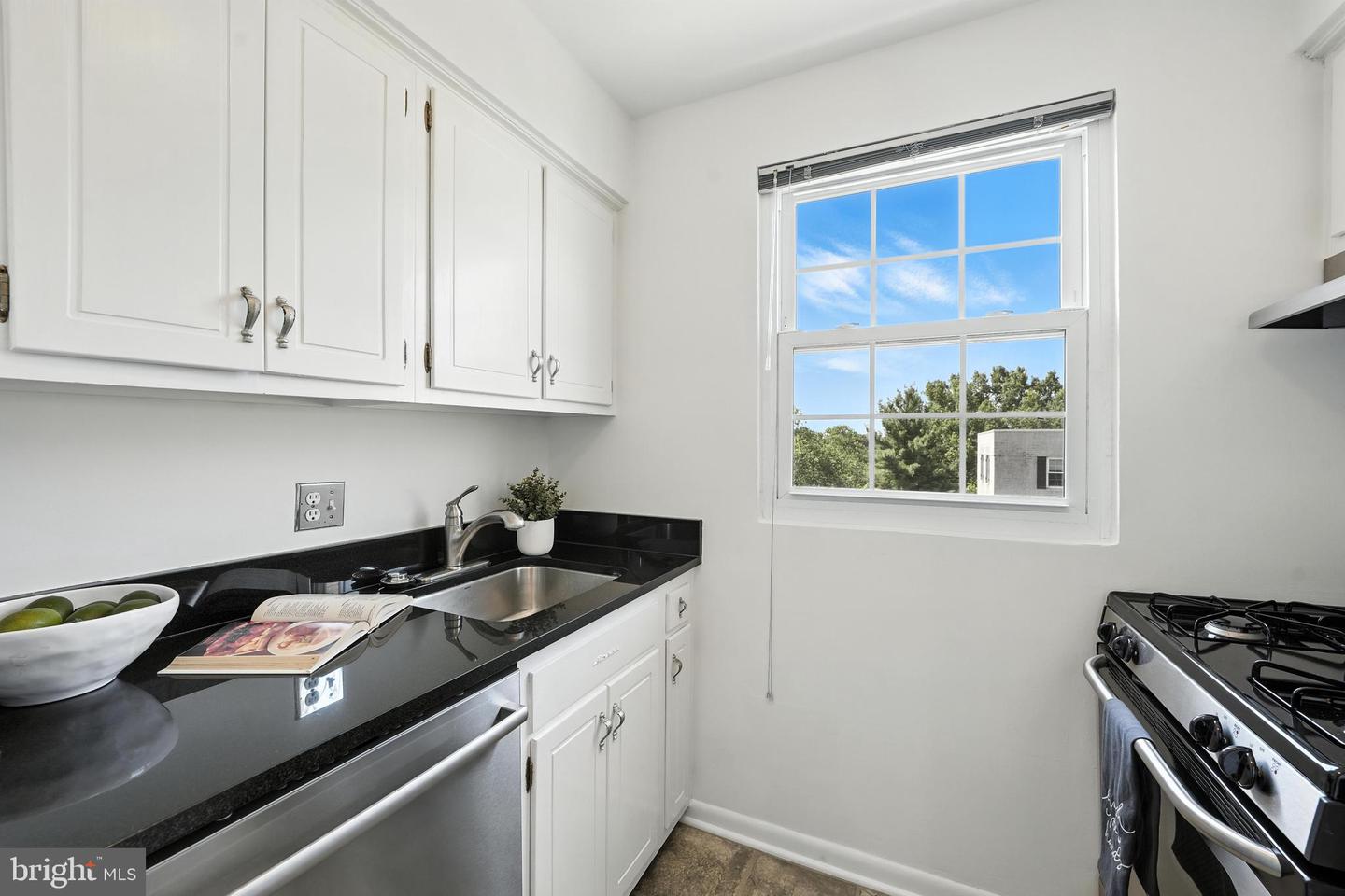 2030 N VERMONT ST #304, ARLINGTON, Virginia 22207, 1 Bedroom Bedrooms, ,1 BathroomBathrooms,Residential,For sale,2030 N VERMONT ST #304,VAAR2060056 MLS # VAAR2060056
