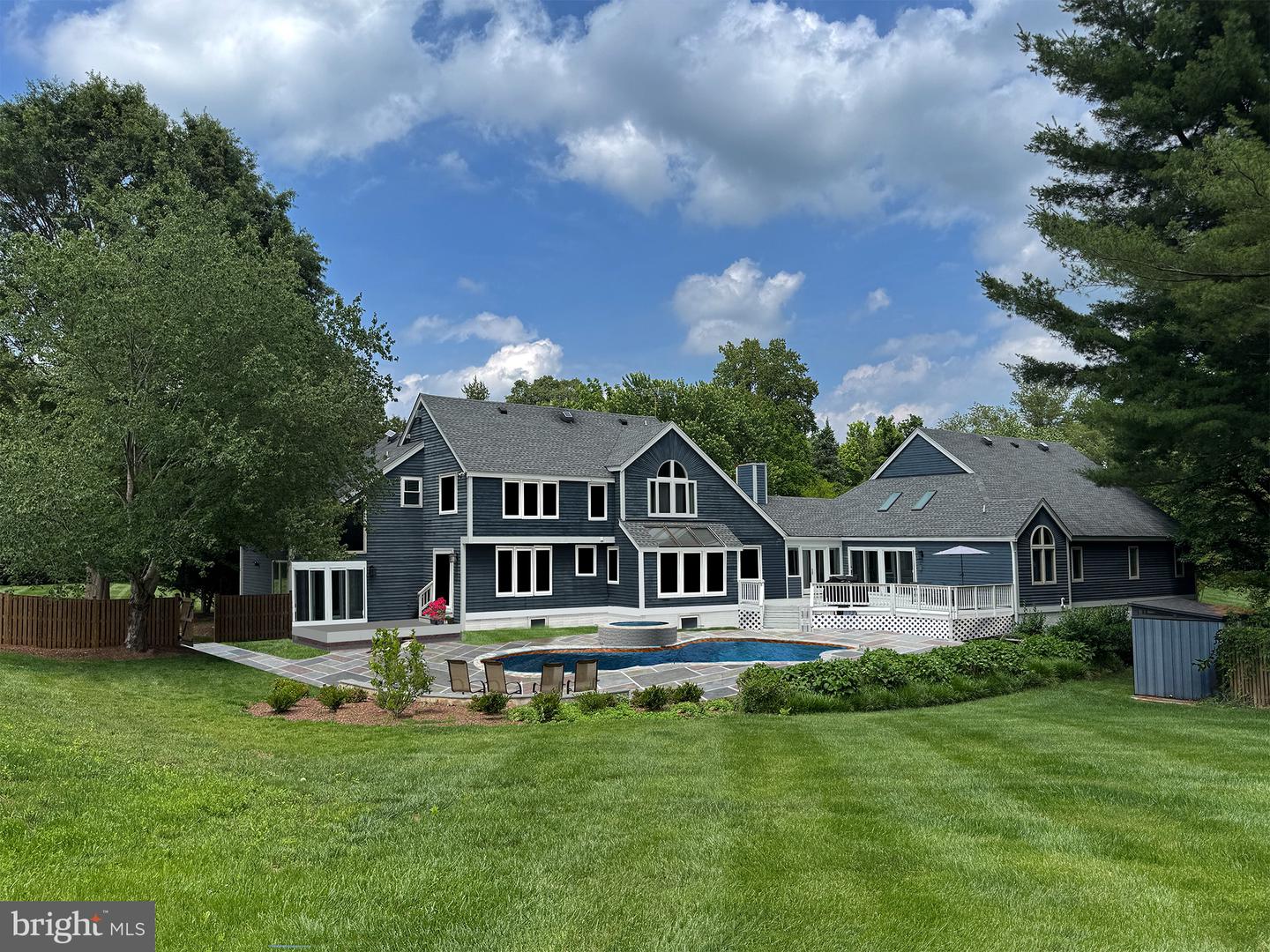 10309 E HUNTER VALLEY RD, VIENNA, Virginia 22181, 6 Bedrooms Bedrooms, ,5 BathroomsBathrooms,Residential,For sale,10309 E HUNTER VALLEY RD,VAFX2252958 MLS # VAFX2252958