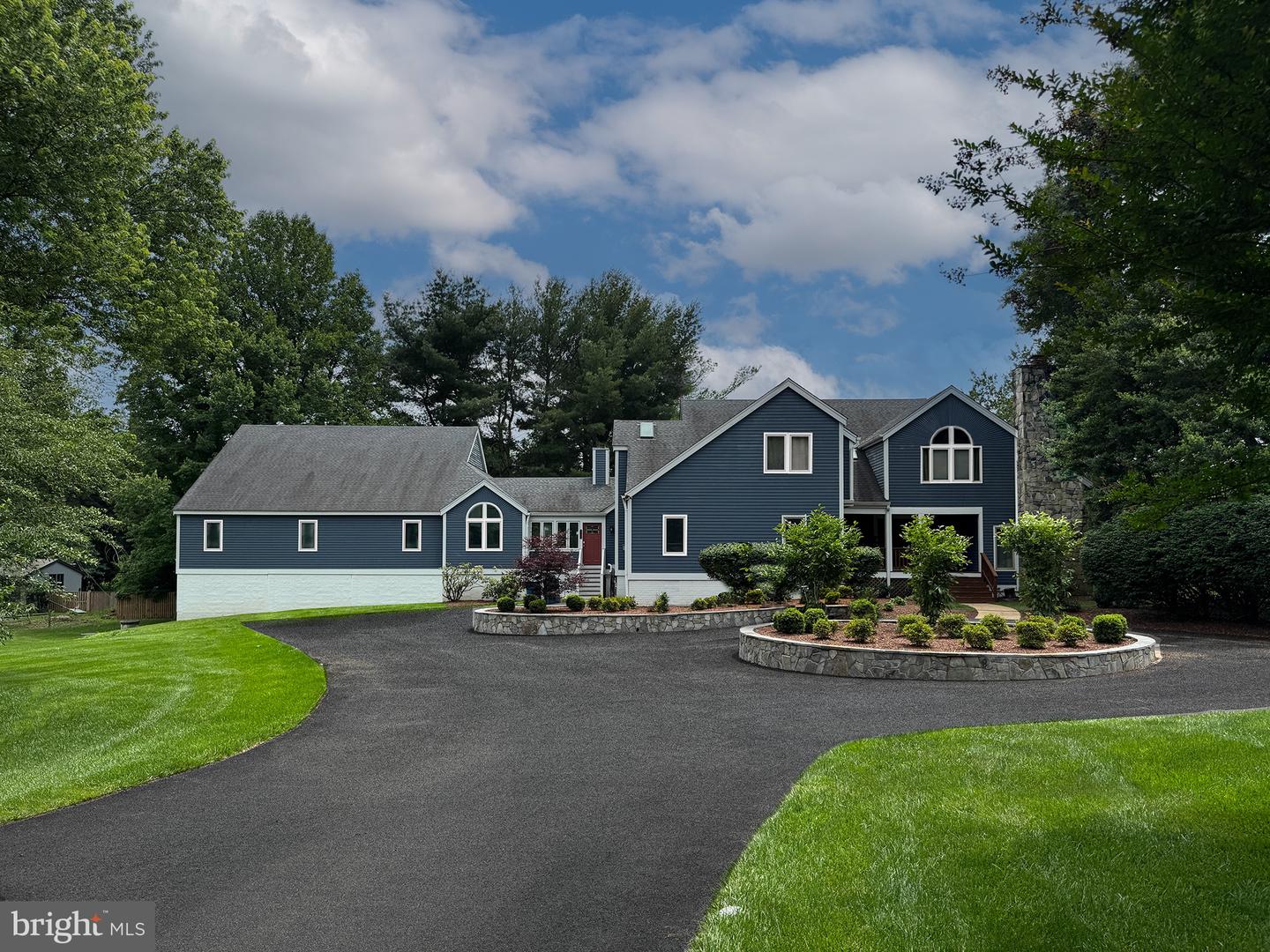 10309 E HUNTER VALLEY RD, VIENNA, Virginia 22181, 6 Bedrooms Bedrooms, ,5 BathroomsBathrooms,Residential,For sale,10309 E HUNTER VALLEY RD,VAFX2252958 MLS # VAFX2252958