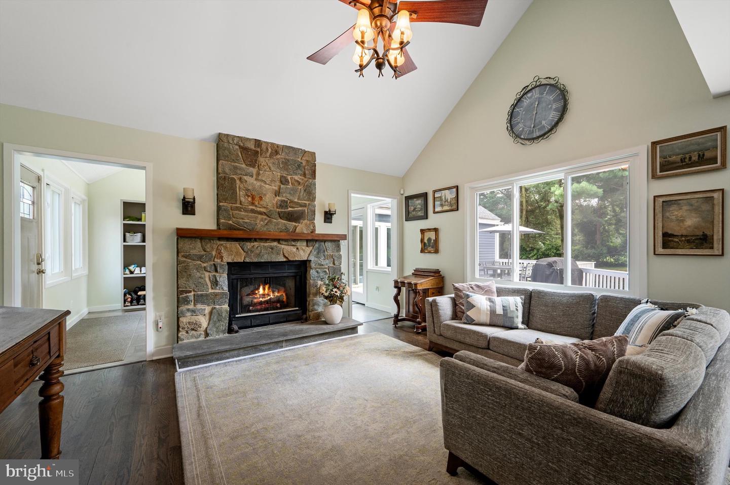 10309 E HUNTER VALLEY RD, VIENNA, Virginia 22181, 6 Bedrooms Bedrooms, ,5 BathroomsBathrooms,Residential,For sale,10309 E HUNTER VALLEY RD,VAFX2252958 MLS # VAFX2252958
