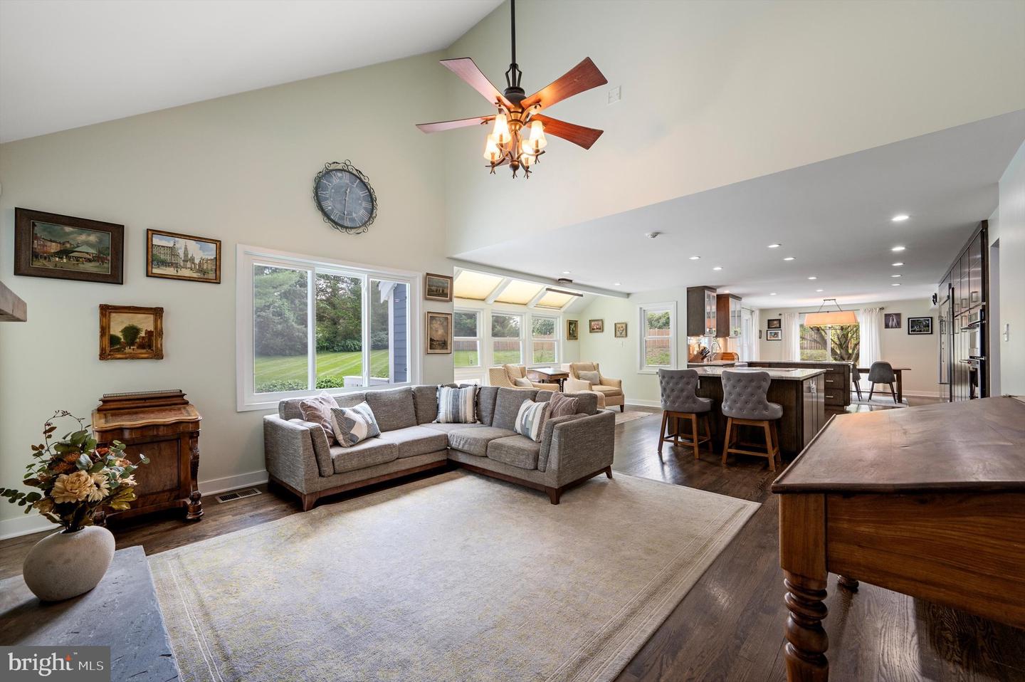 10309 E HUNTER VALLEY RD, VIENNA, Virginia 22181, 6 Bedrooms Bedrooms, ,5 BathroomsBathrooms,Residential,For sale,10309 E HUNTER VALLEY RD,VAFX2252958 MLS # VAFX2252958