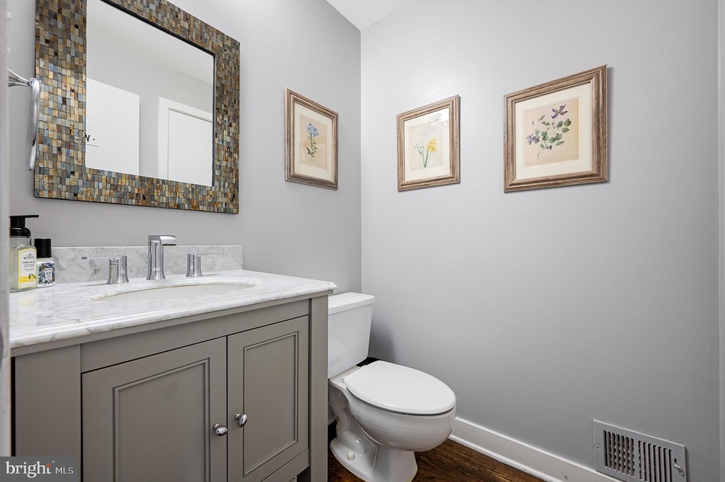 10309 E HUNTER VALLEY RD, VIENNA, Virginia 22181, 6 Bedrooms Bedrooms, ,5 BathroomsBathrooms,Residential,For sale,10309 E HUNTER VALLEY RD,VAFX2252958 MLS # VAFX2252958
